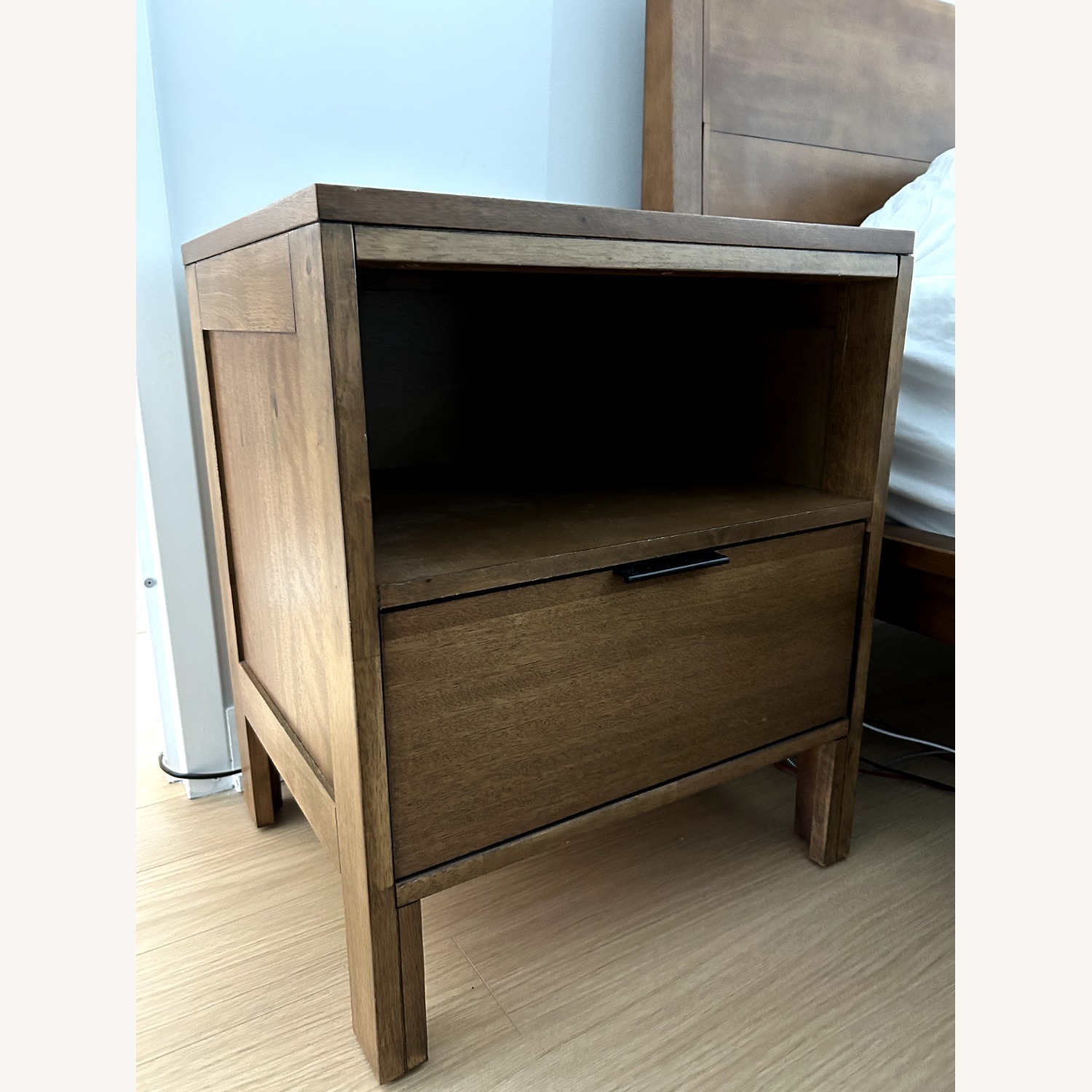 Zaquan 1-Drawer Nightstand - image-1