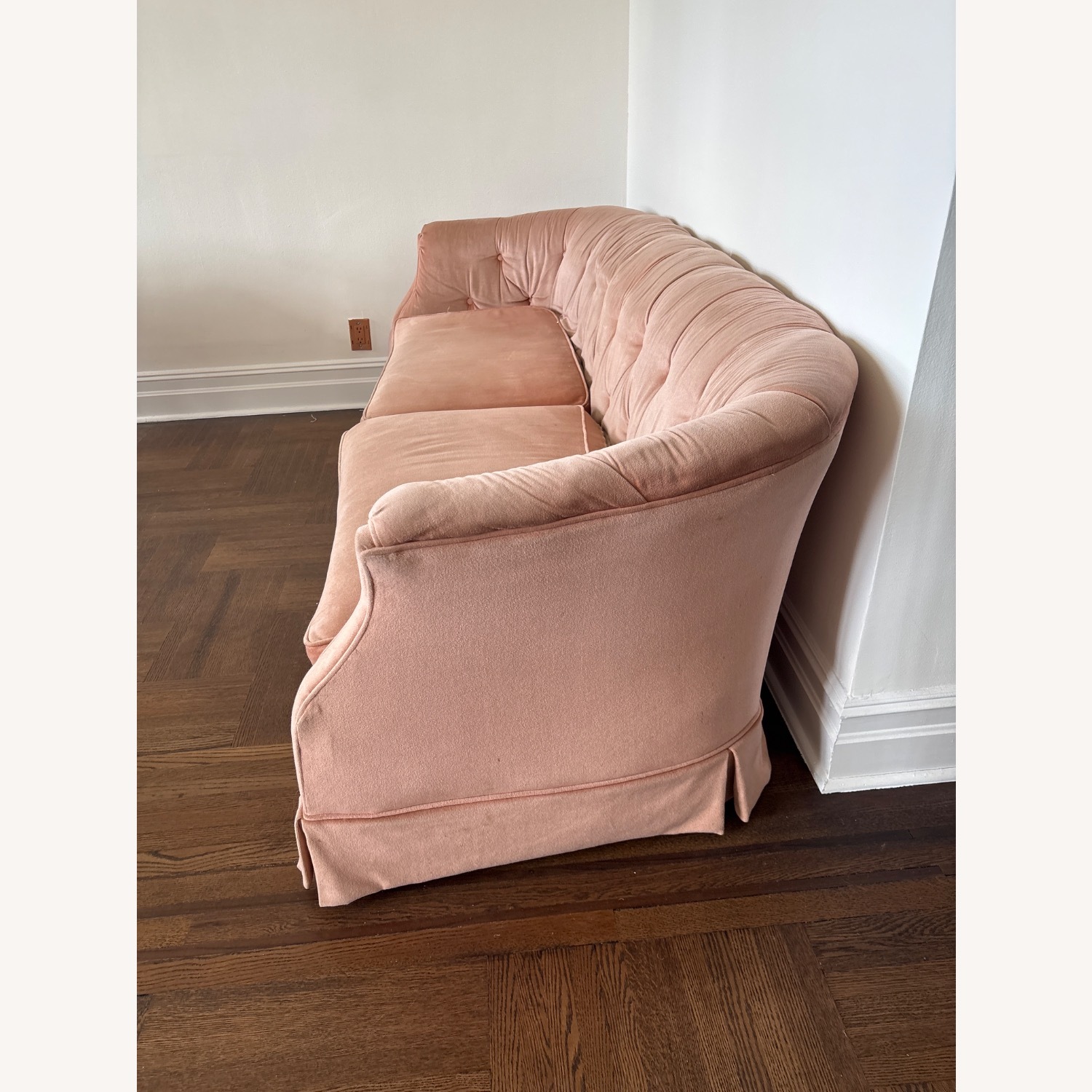 Pink Victorian Romantic Style Couch - image-3