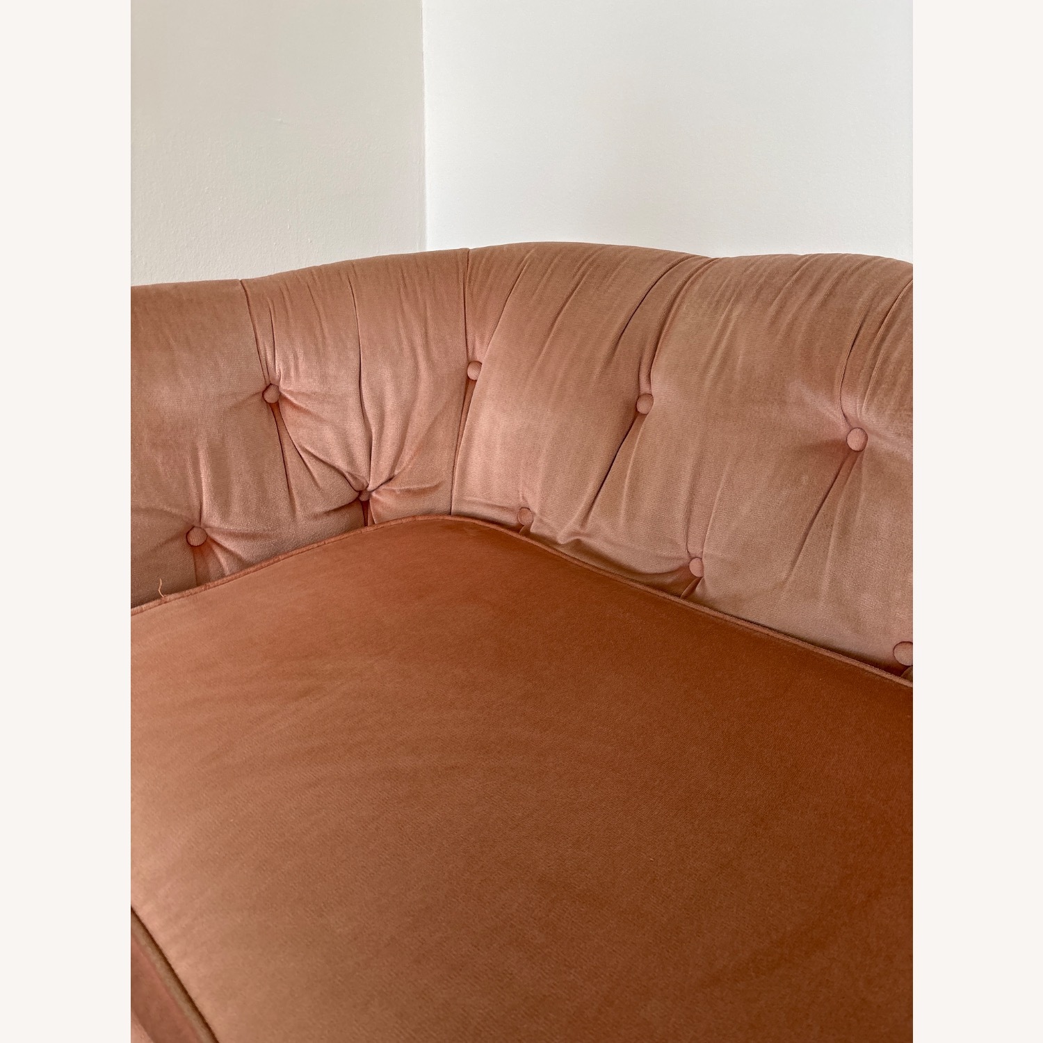 Pink Victorian Romantic Style Couch - image-5