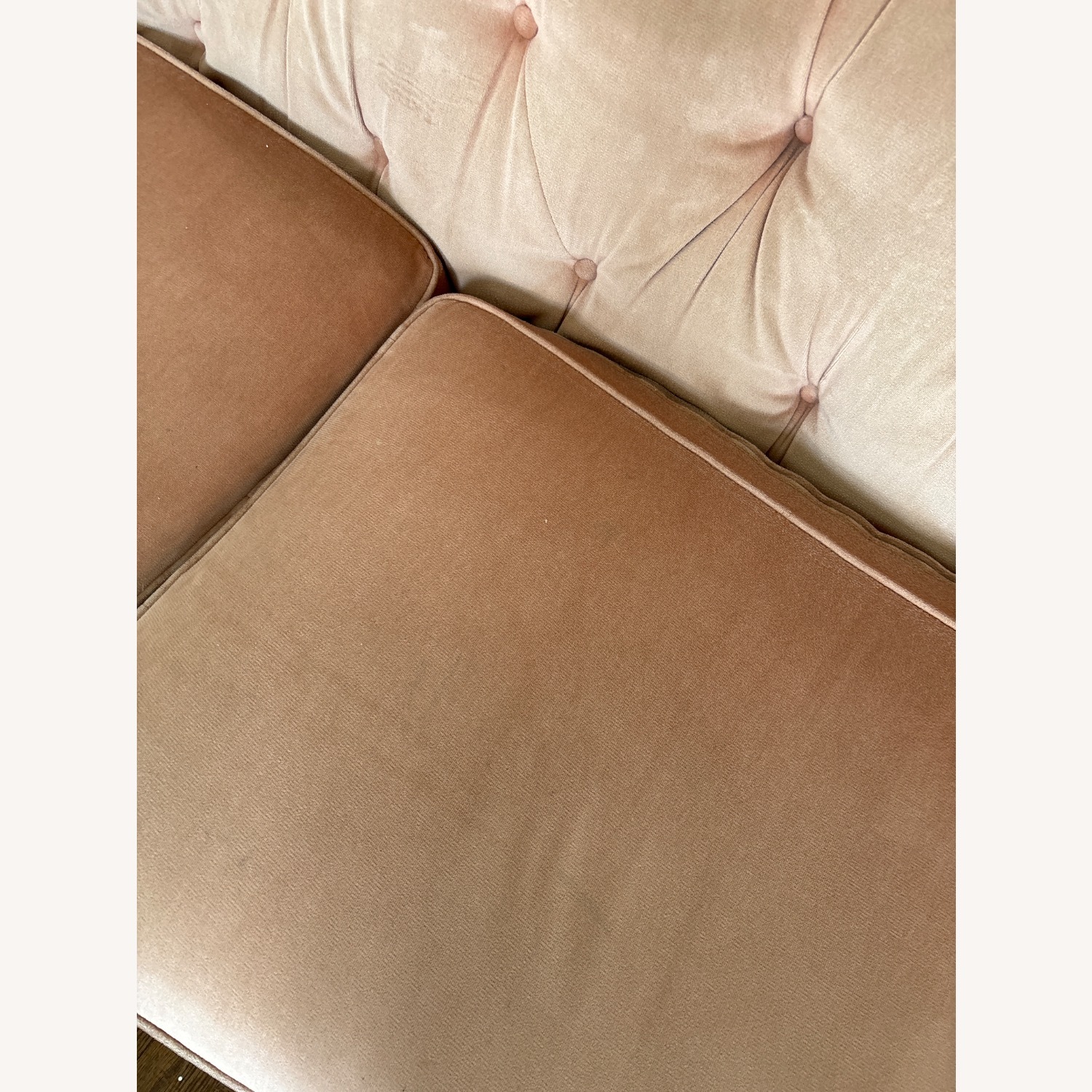 Pink Victorian Romantic Style Couch - image-4