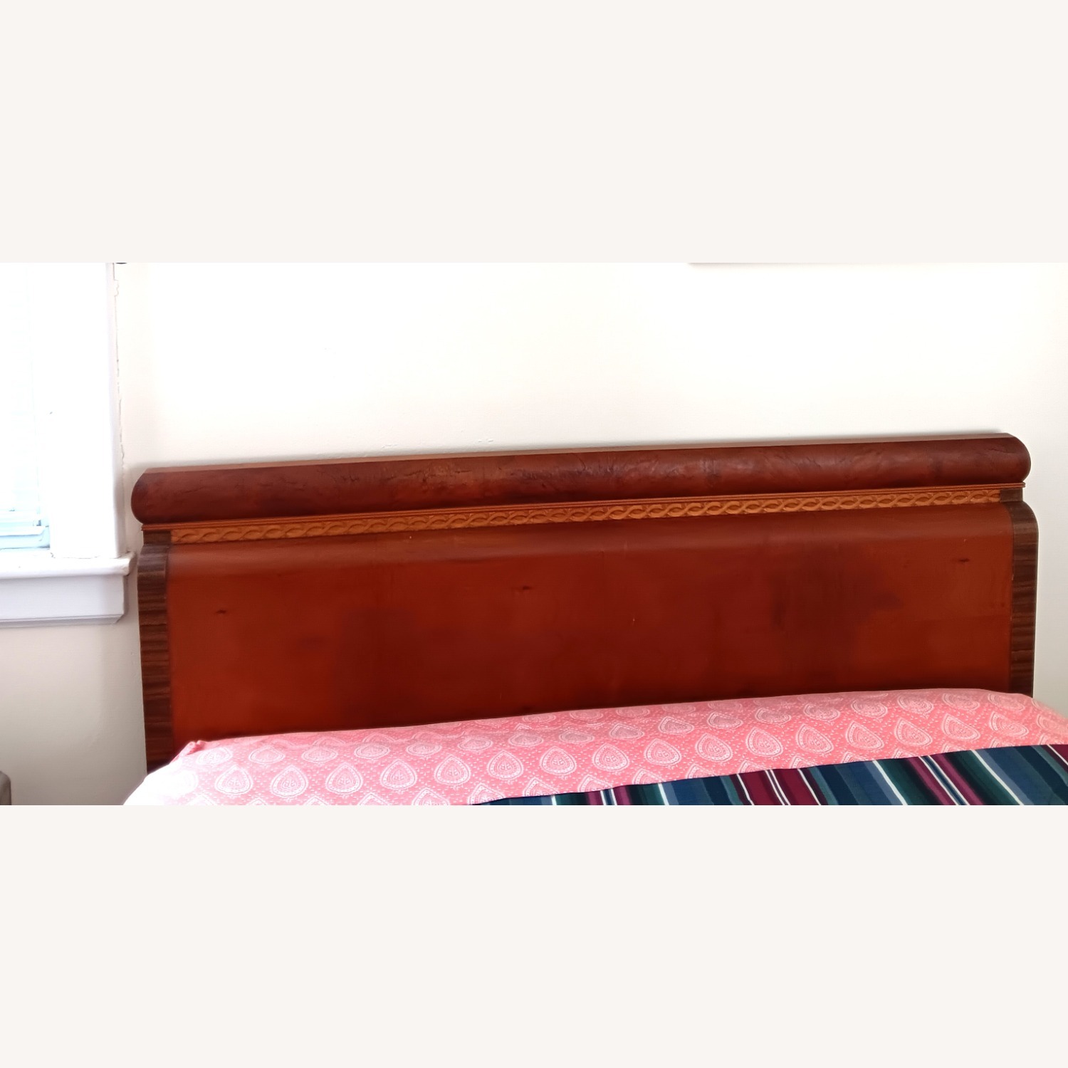 Full Size Bed Art Deco Waterfall Style - image-1