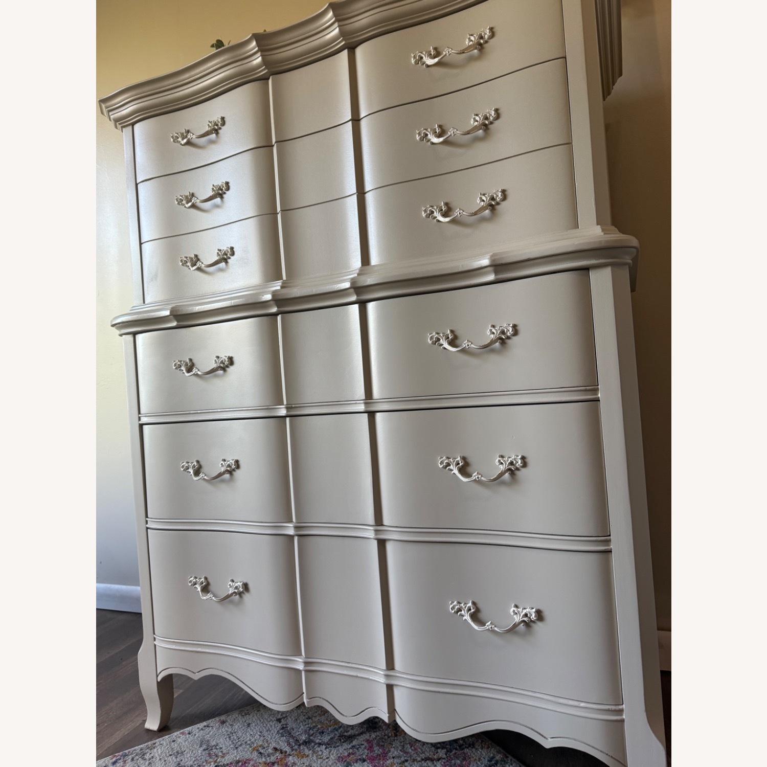 Vintage Huntley French Provincial Dresser - image-7