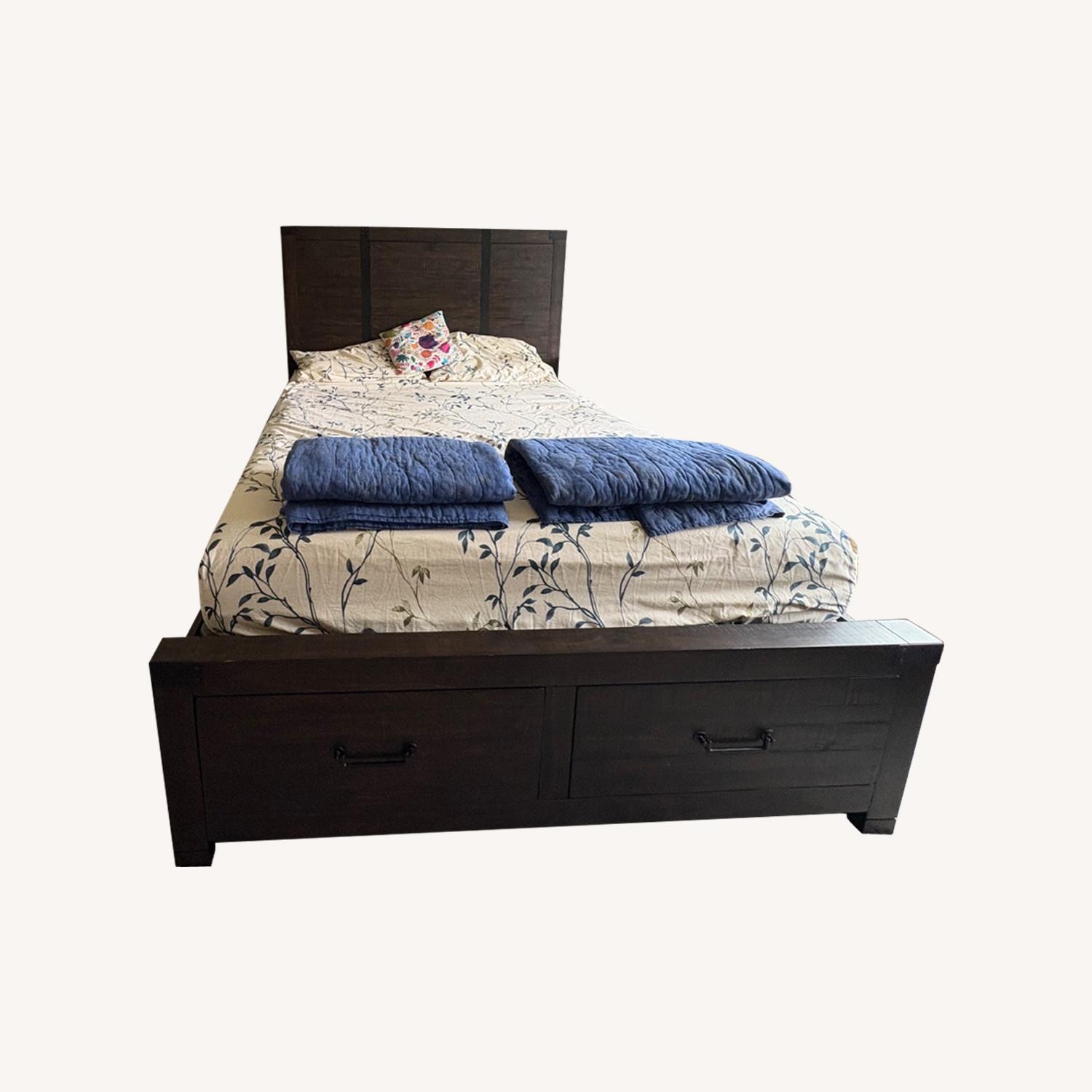 Raymour & Flanigan Queen Bed - image-0
