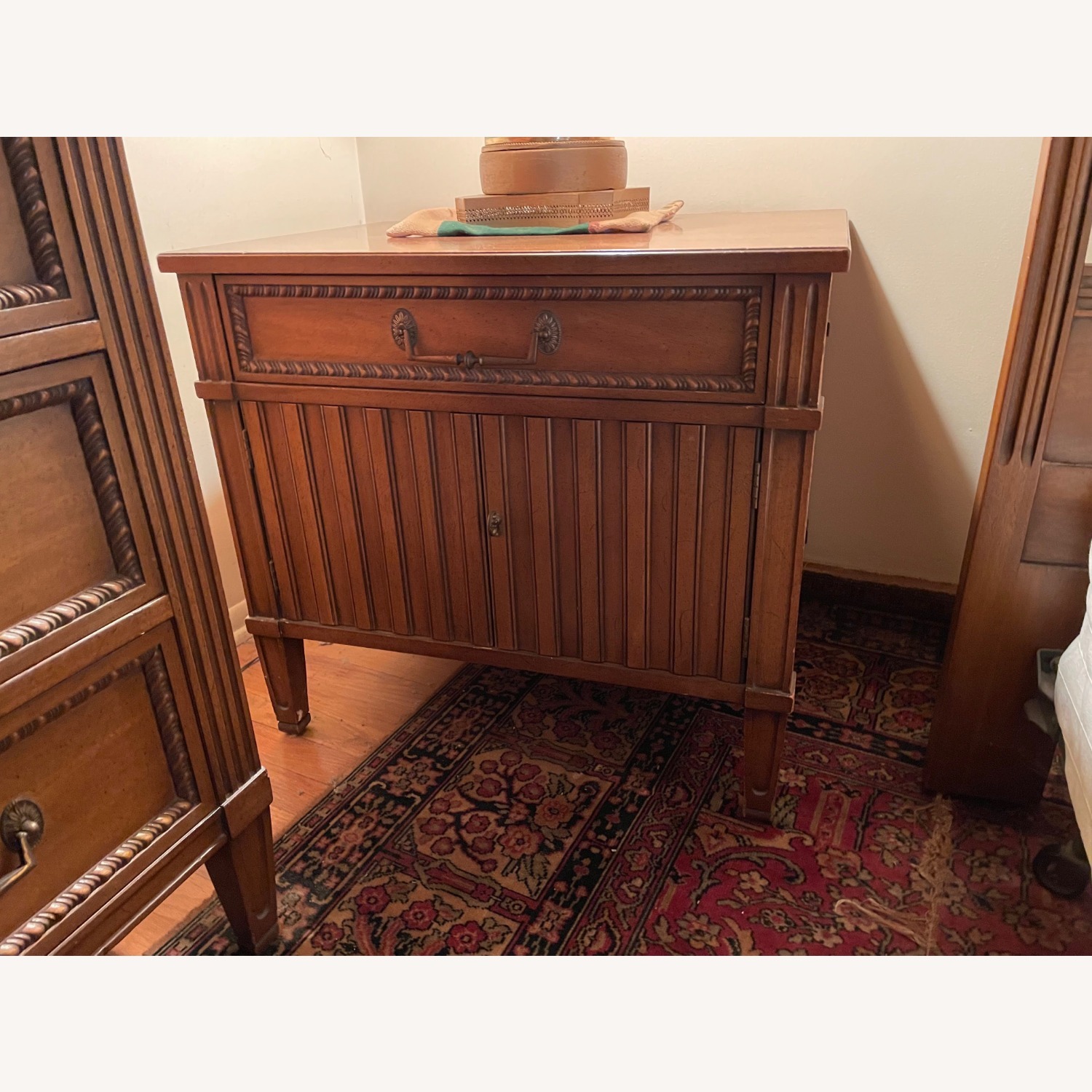 Henredon Mid-Century Traditional Nightstands - image-11