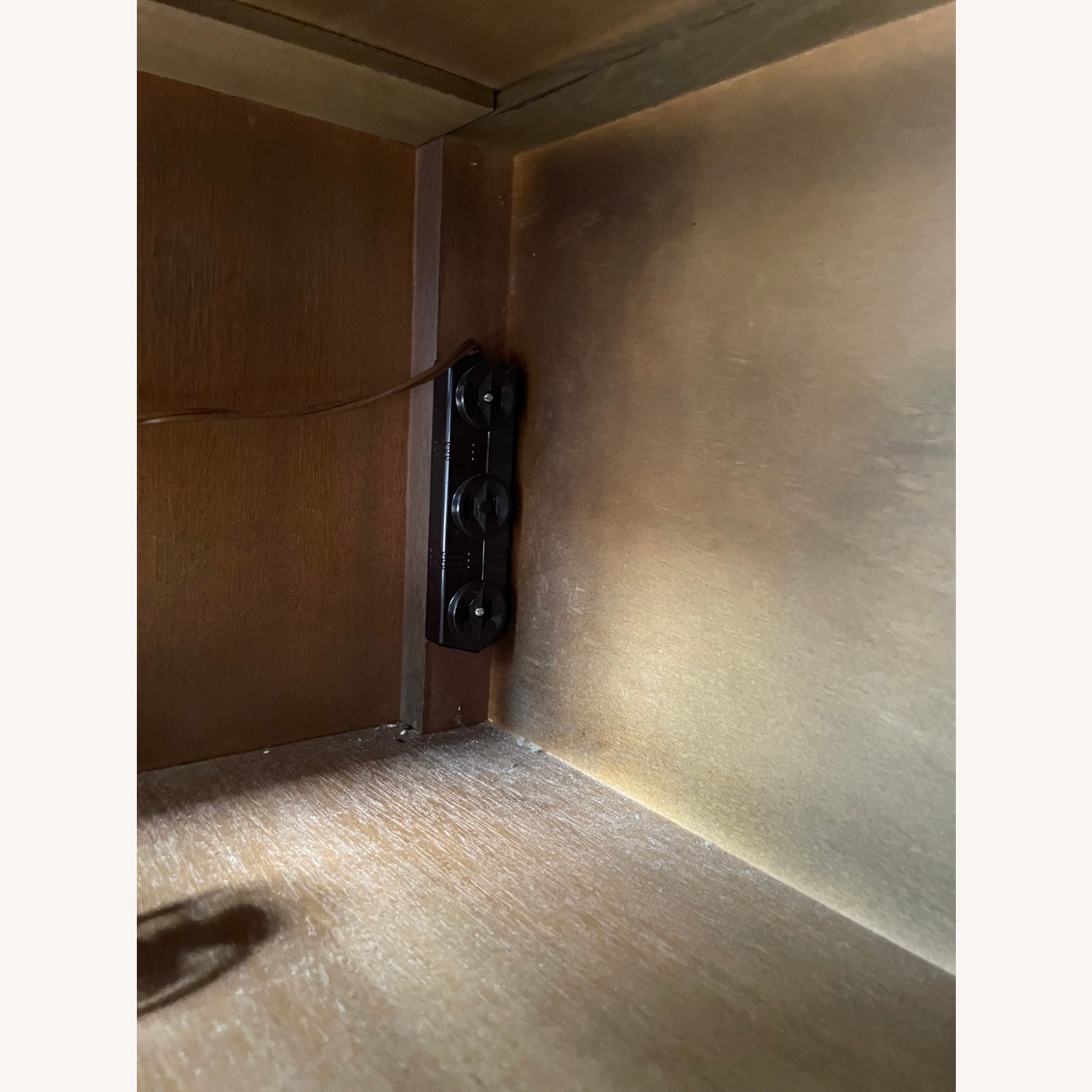 Henredon Mid-Century Traditional Nightstands - image-7