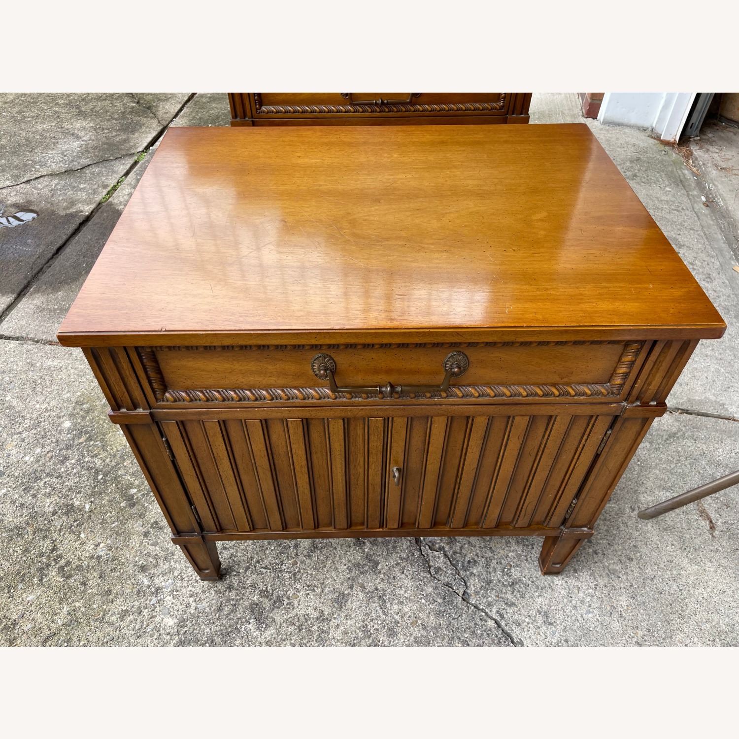 Henredon Mid-Century Traditional Nightstands - image-2