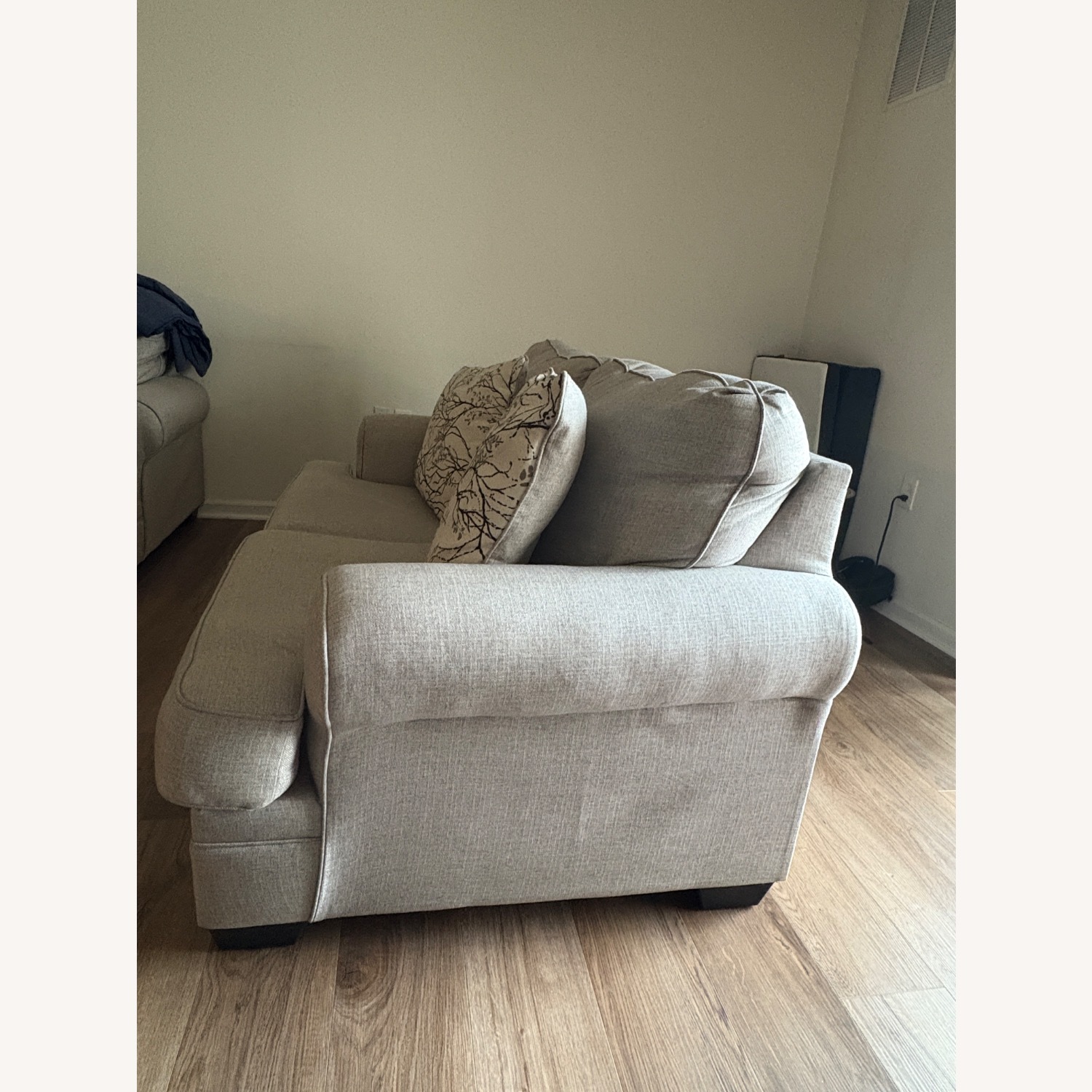 Ashley Furniture Velletri Loveseat - image-2