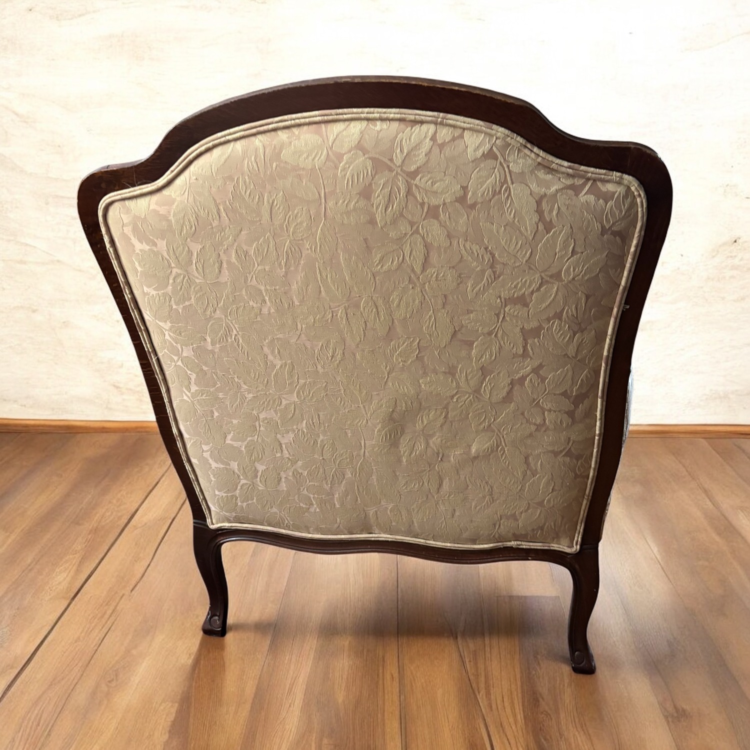 Ethan Allen Vintage Arm Chair with Ottoman Chaise - image-6