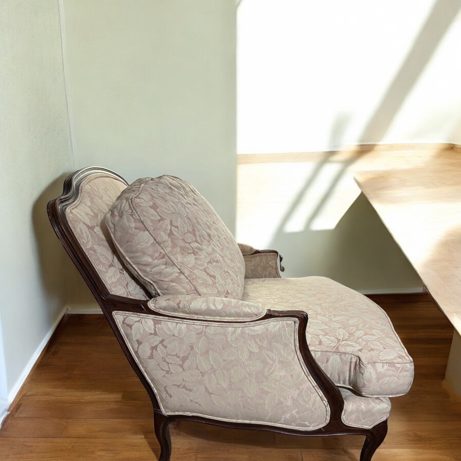 Ethan Allen Vintage Arm Chair with Ottoman Chaise - image-10