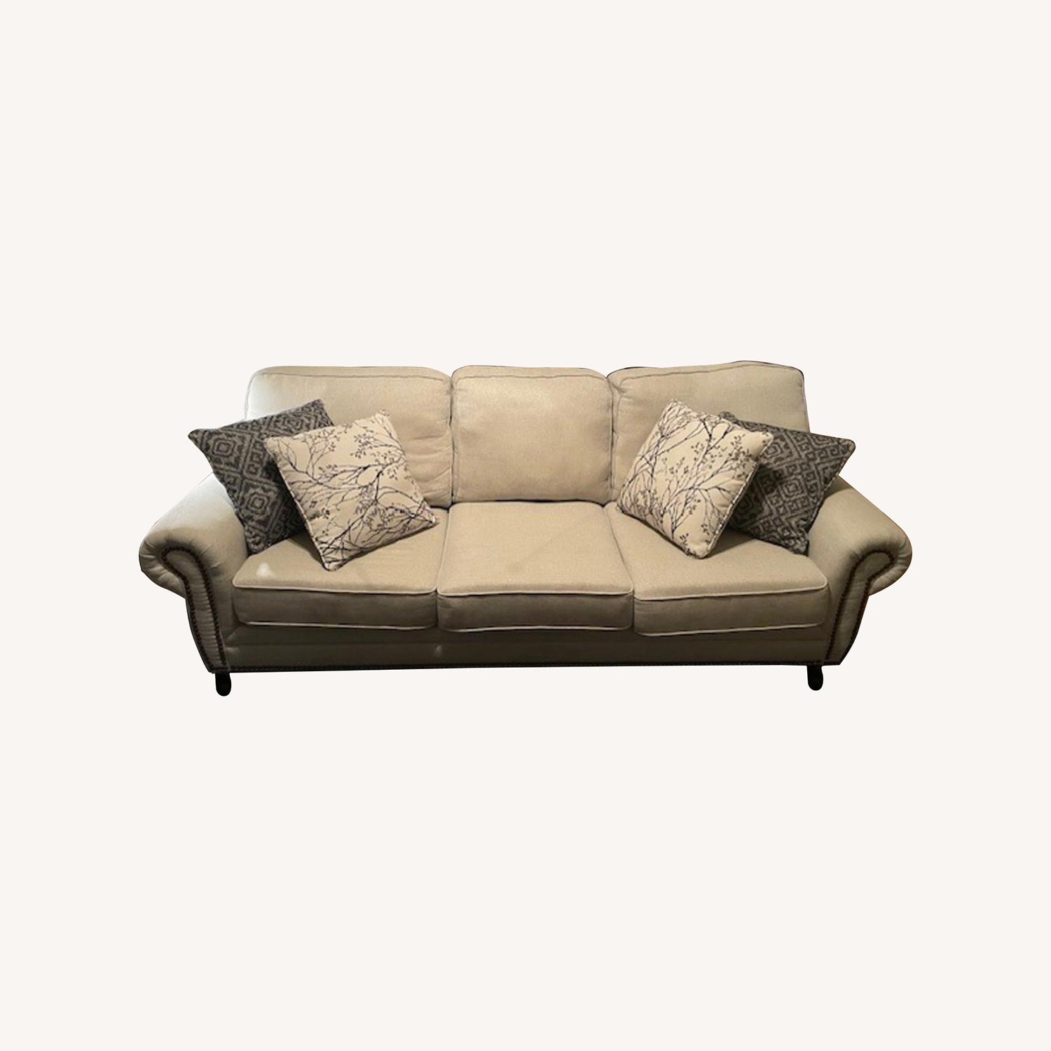Elegant Cozy Couch - image-0