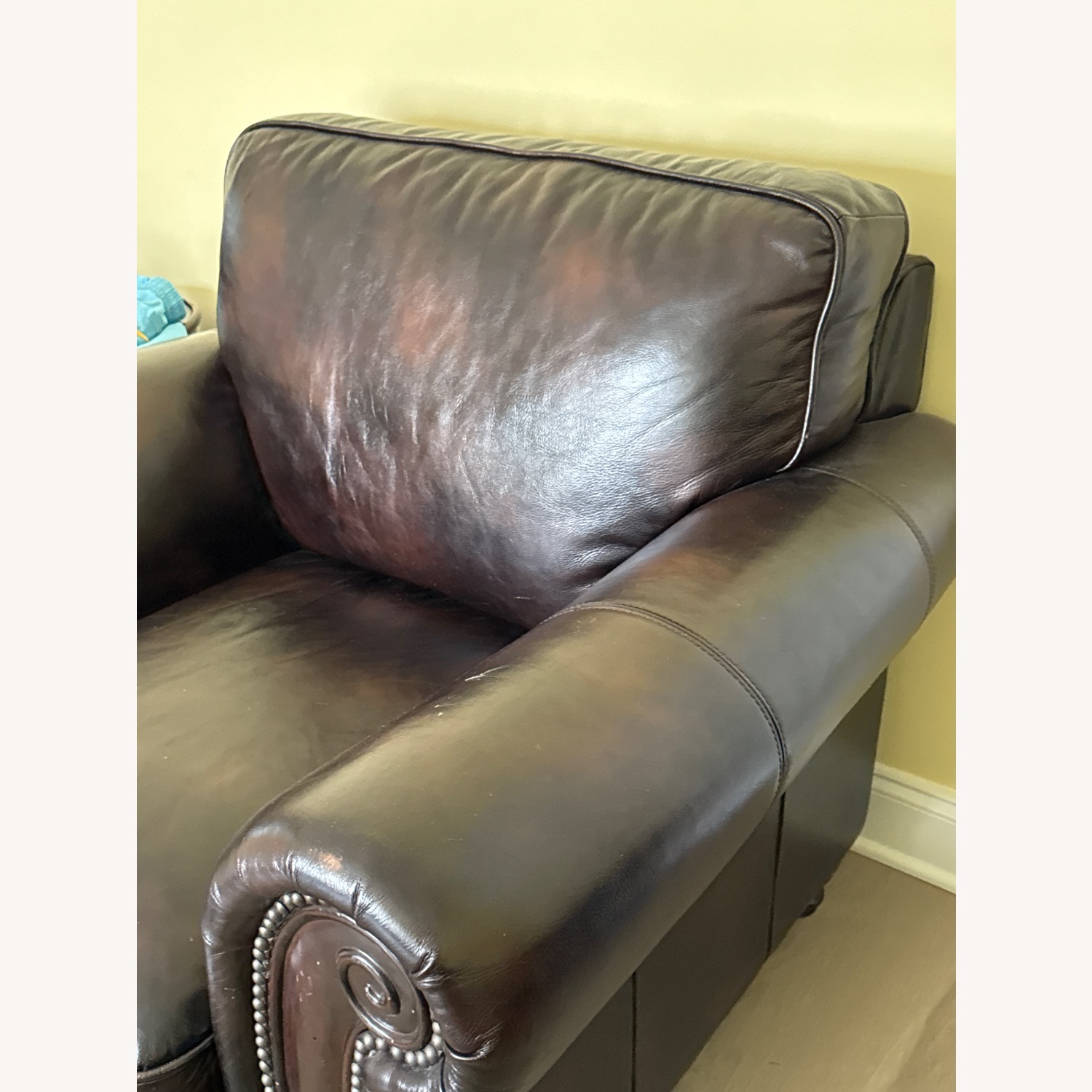 Lea Unlimited Whitaker Armchair - Leather - image-5