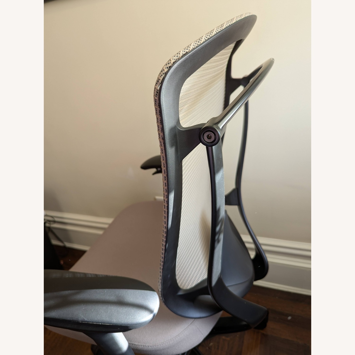 Teknion Nuova Contessa Ergonomic Task Chair - image-5