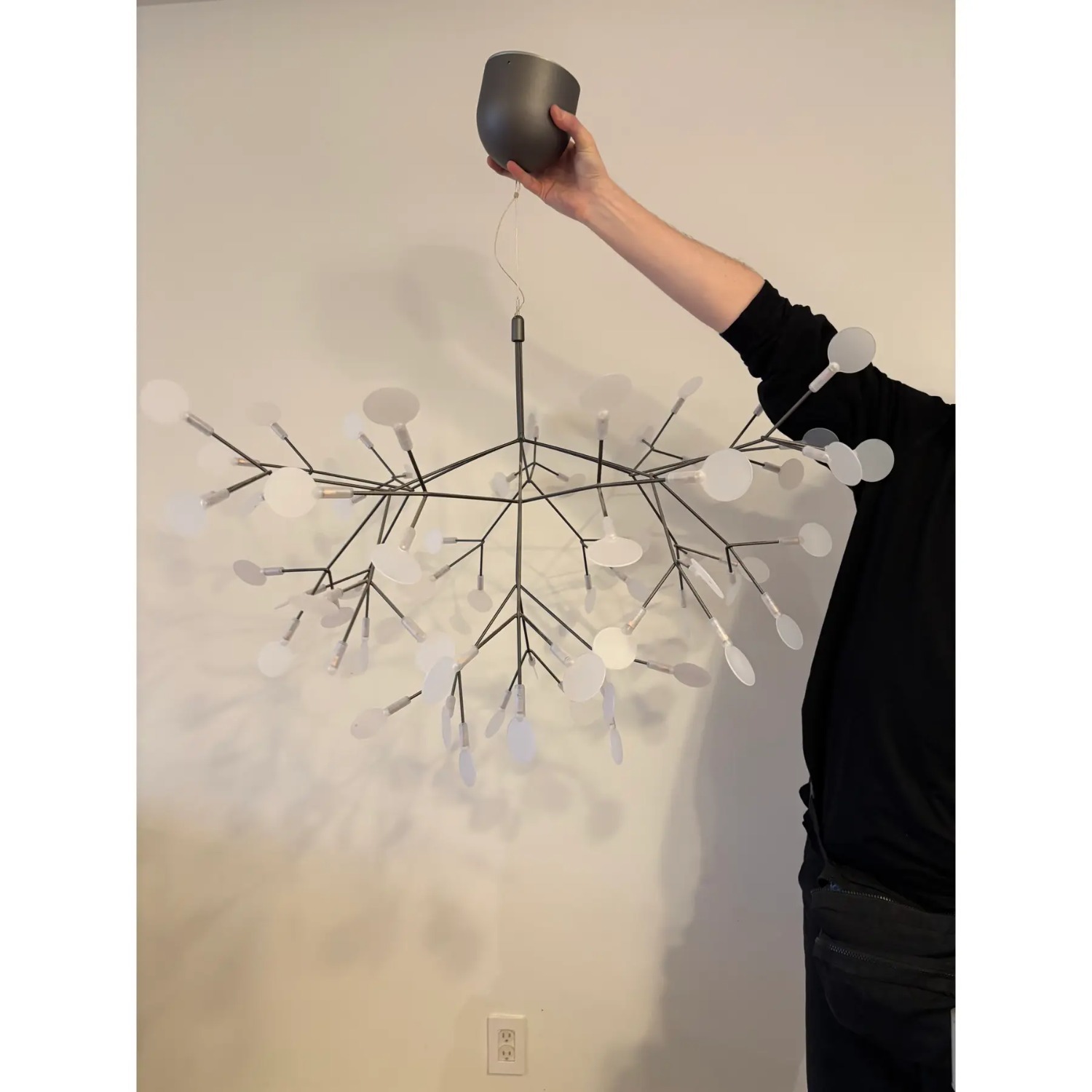 Moooi Large Heracleum III Suspended LED Chandelier - image-2