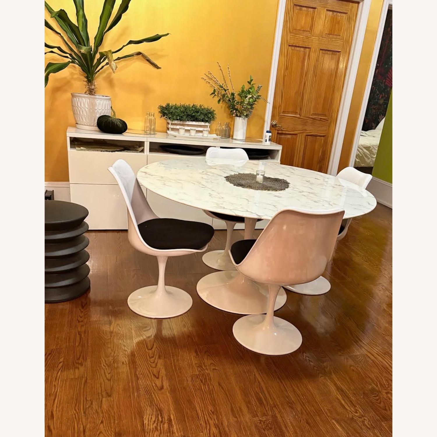 Rove Concepts 54'' Tulip Table + 4 Tulip Chairs - image-3