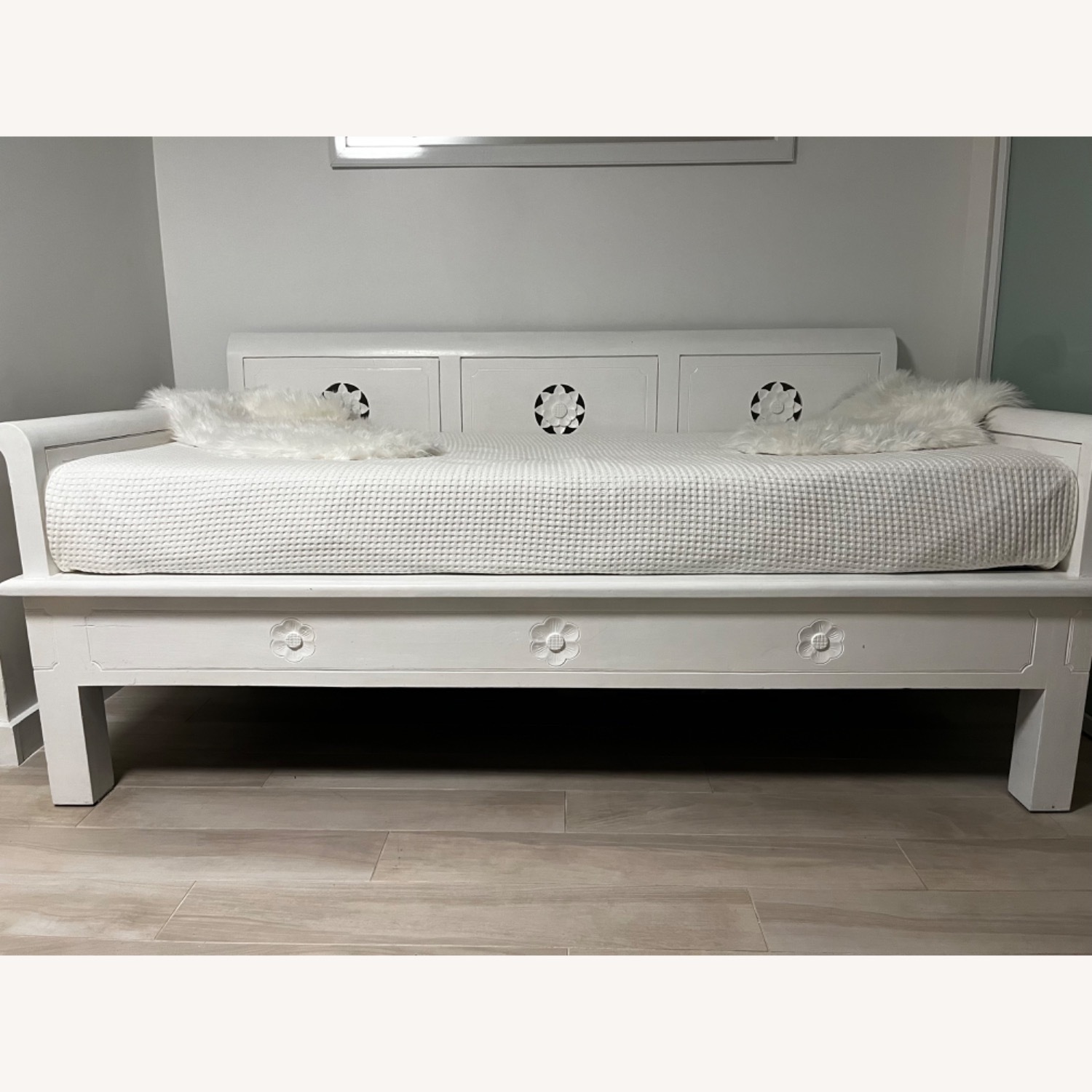 Indonesian Day bed - image-2