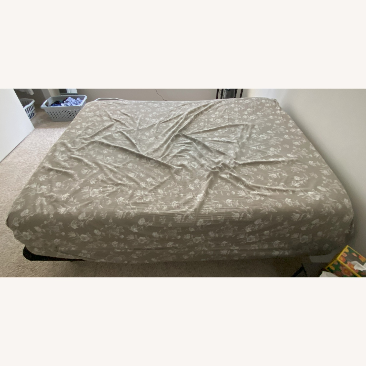 Queen Size Bed - image-1