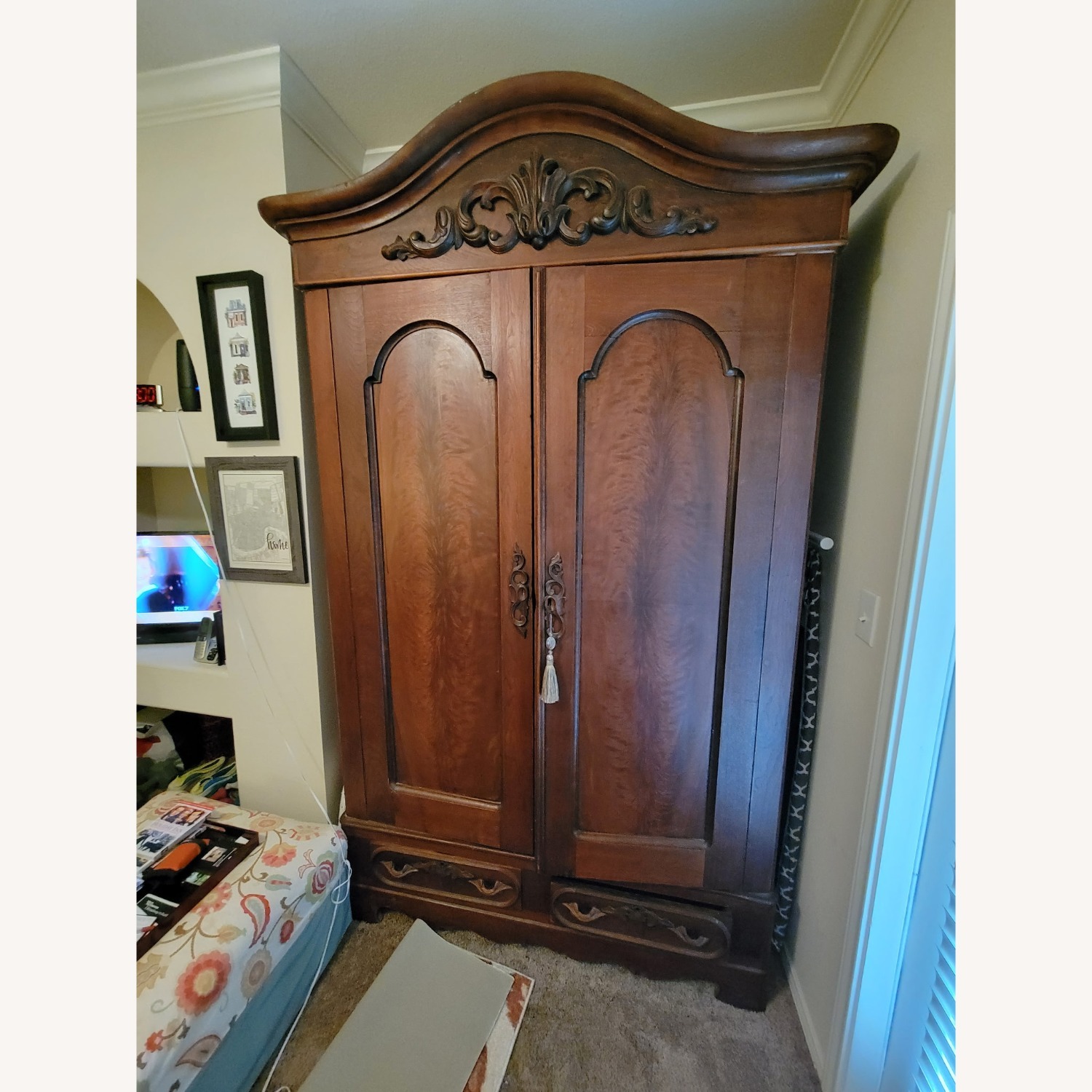 Late 1800 knockdown Armoire - image-2