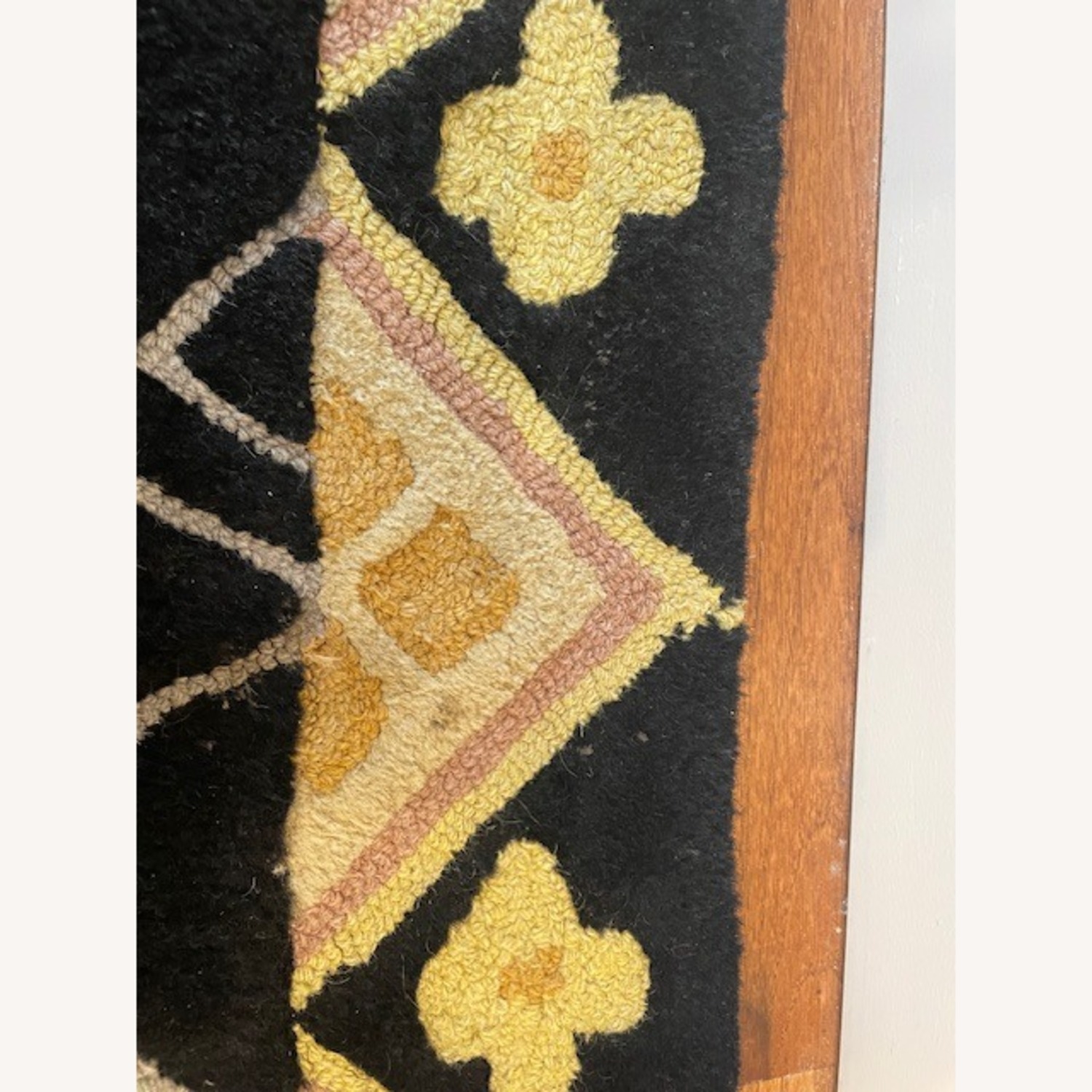 SAFAVIEH Floral Geometric 6x6 Square Rug - image-2