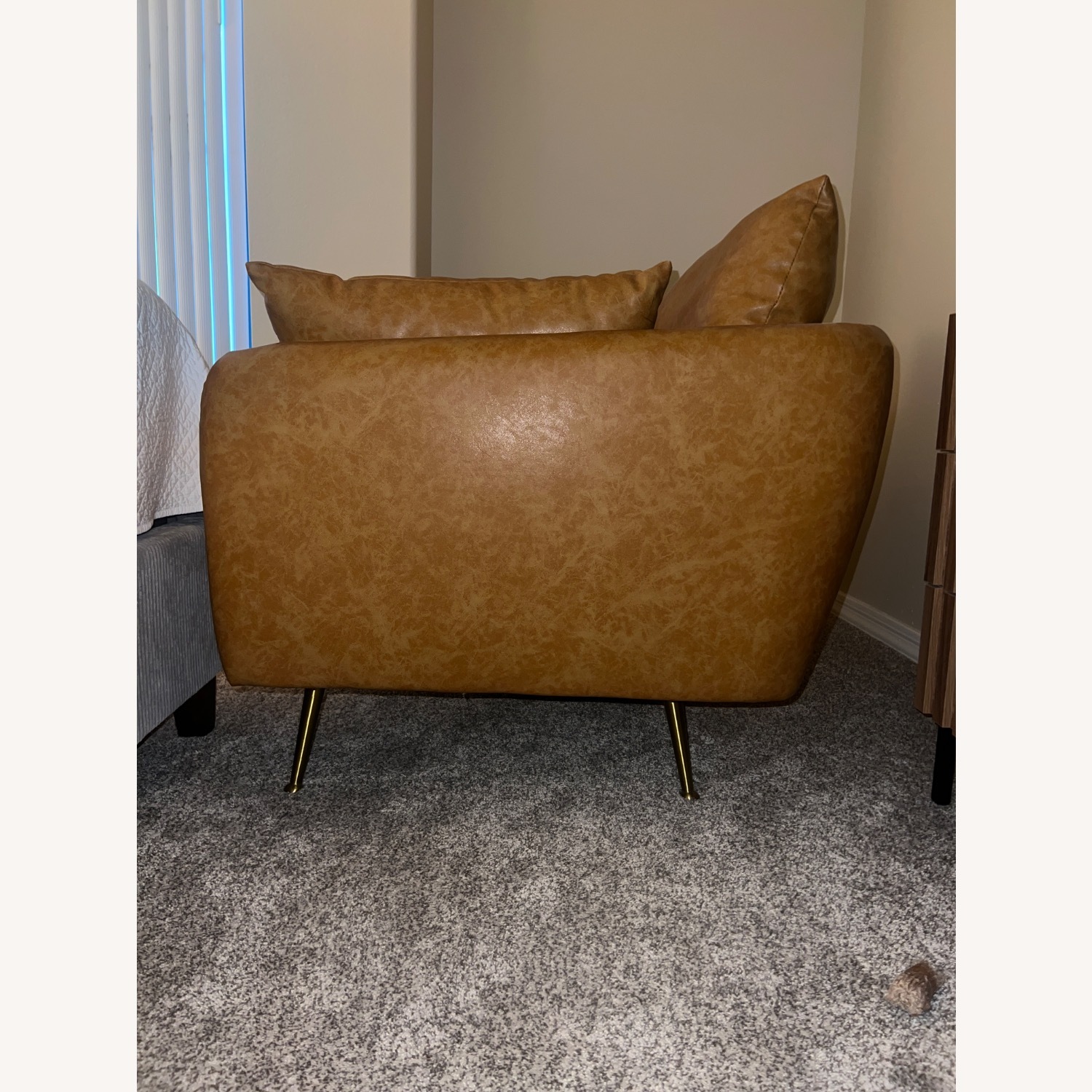 Albany Park Armchair Vegan Leather - image-3