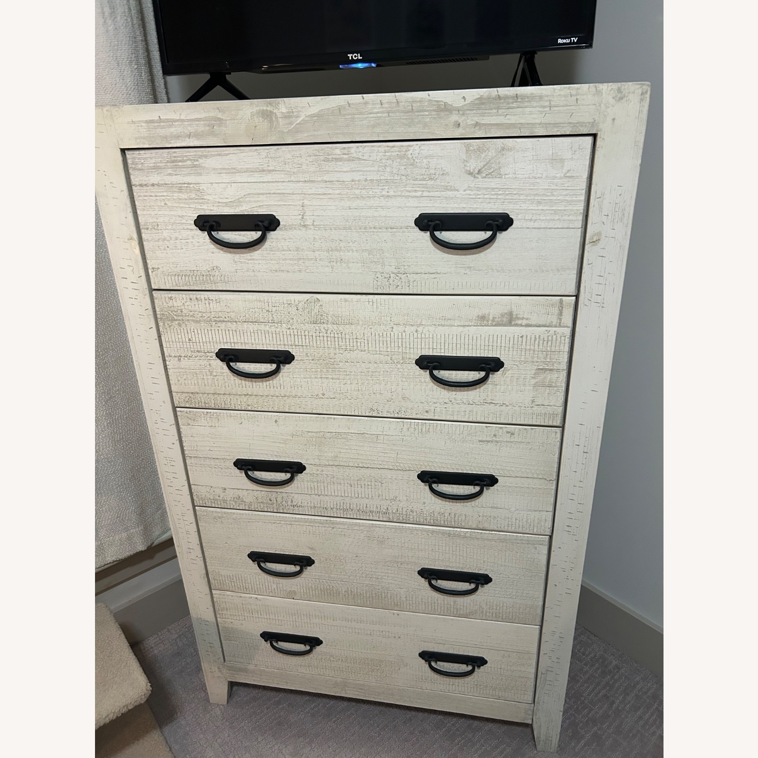 Rooms to Go Palm Grove White Chest - image-1