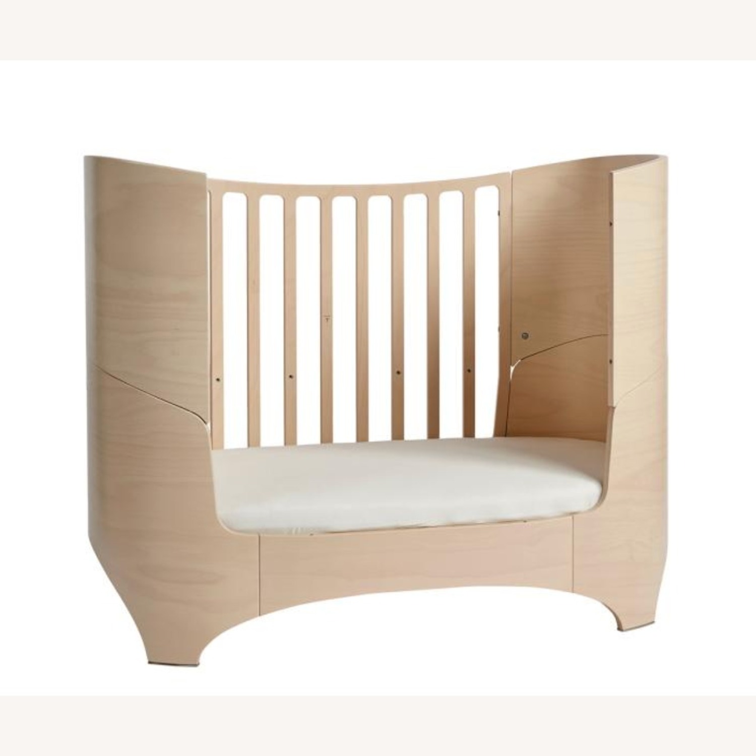 Leander Classic™ Crib-to-Junior Bed - image-8