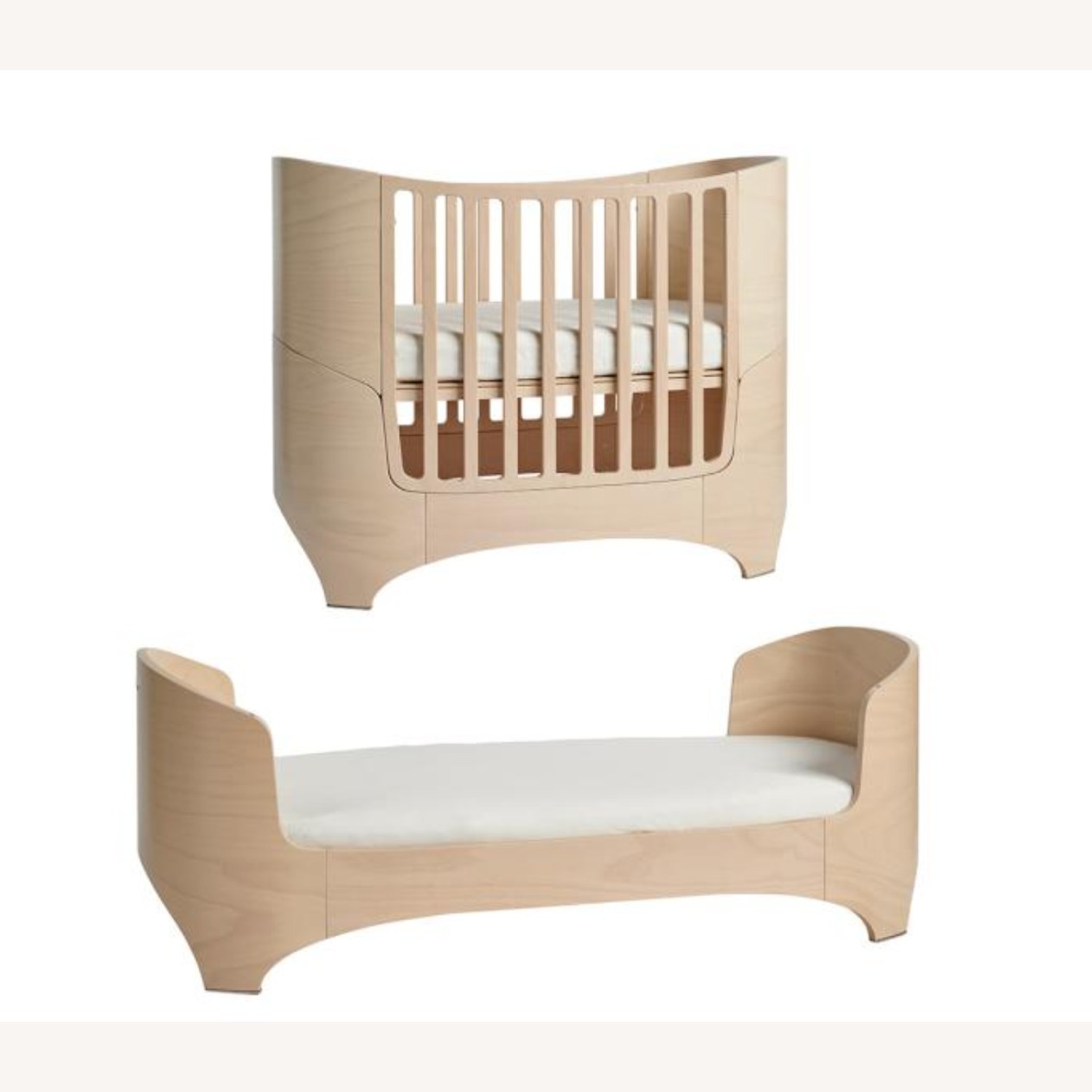Leander Classic™ Crib-to-Junior Bed - image-1