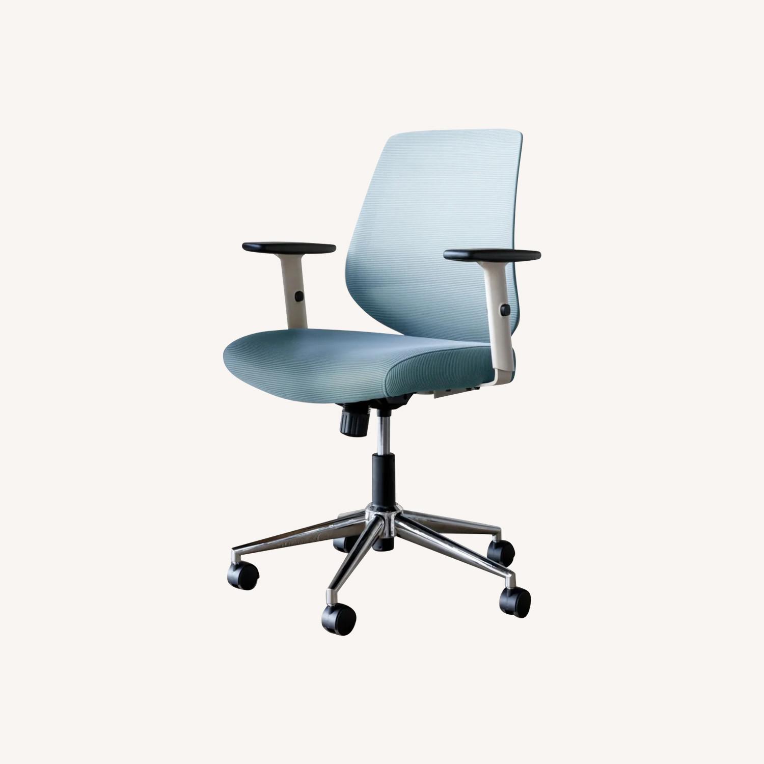 Branch Daily Chair (Blue Nylon Mesh) - image-0