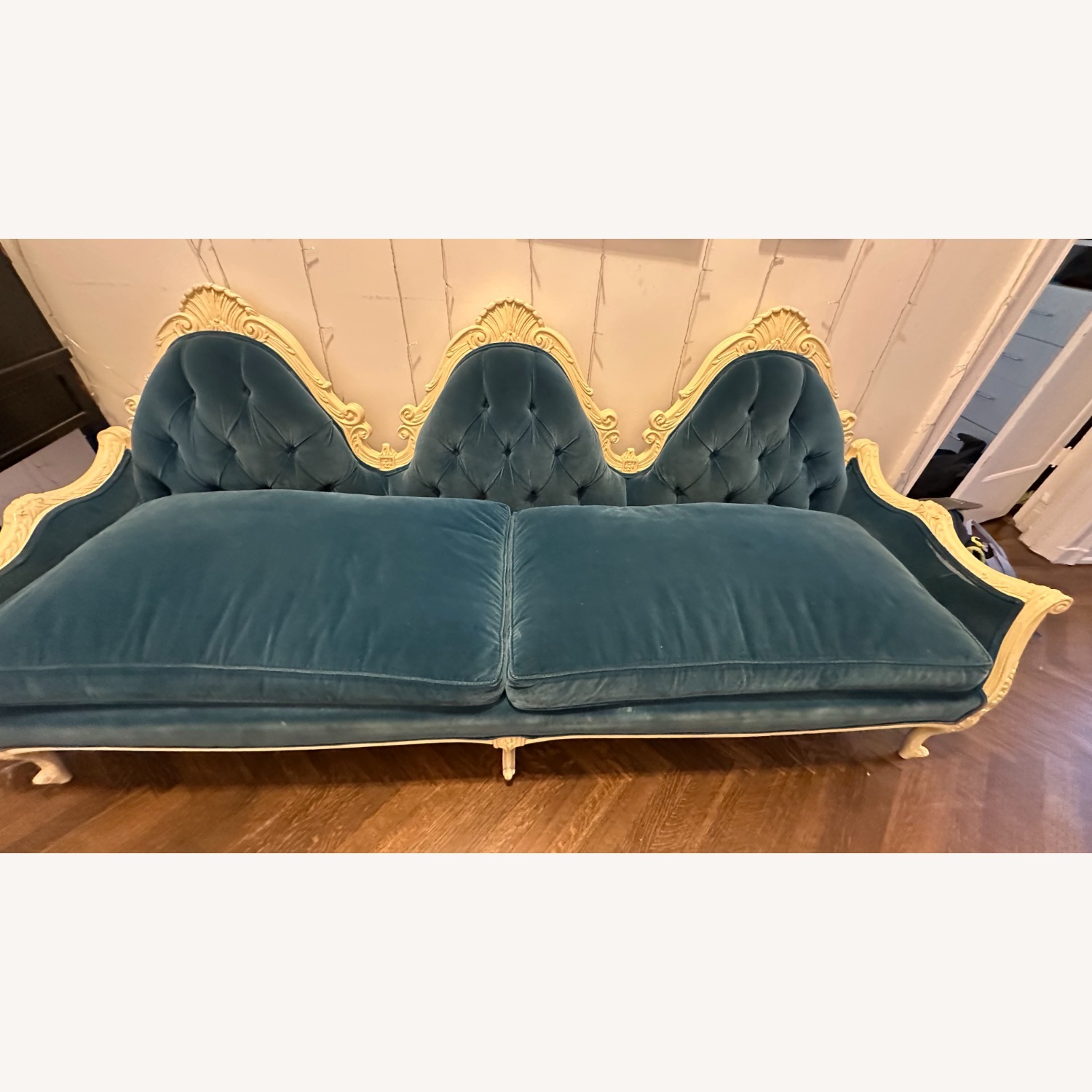 Vintage Couch - image-1