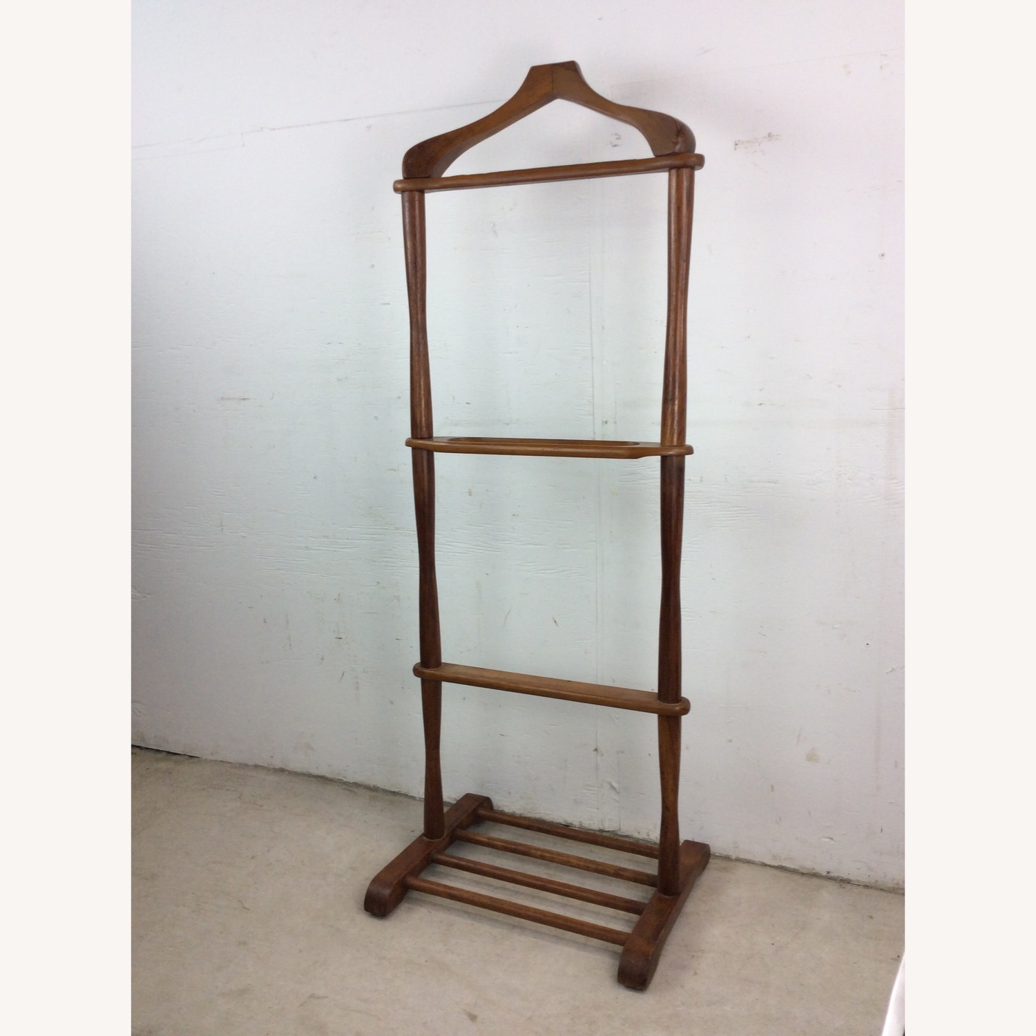 MCM Wood Gentleman's Valet with Accessory Dish - image-5