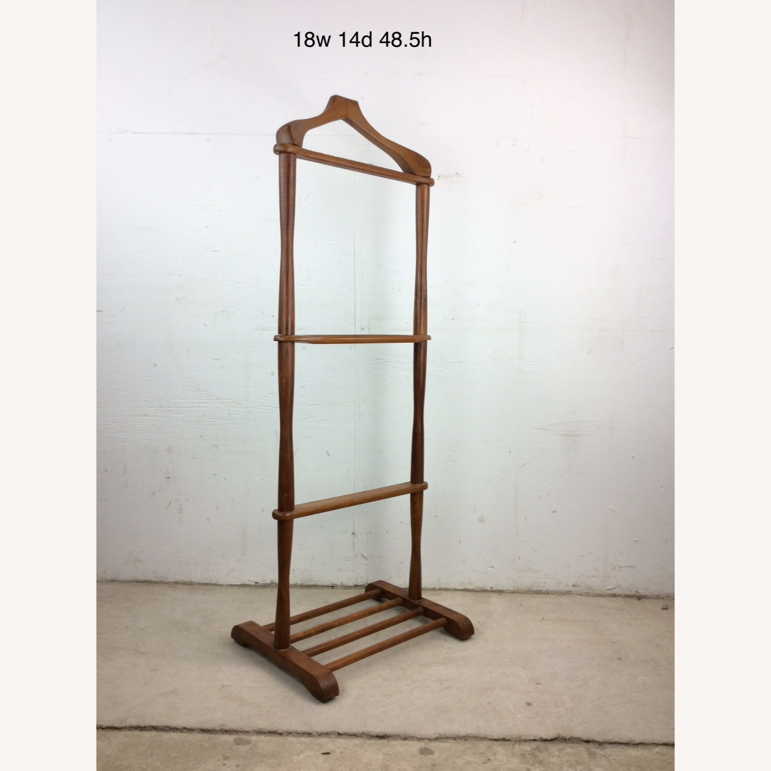 MCM Wood Gentleman's Valet with Accessory Dish - image-22