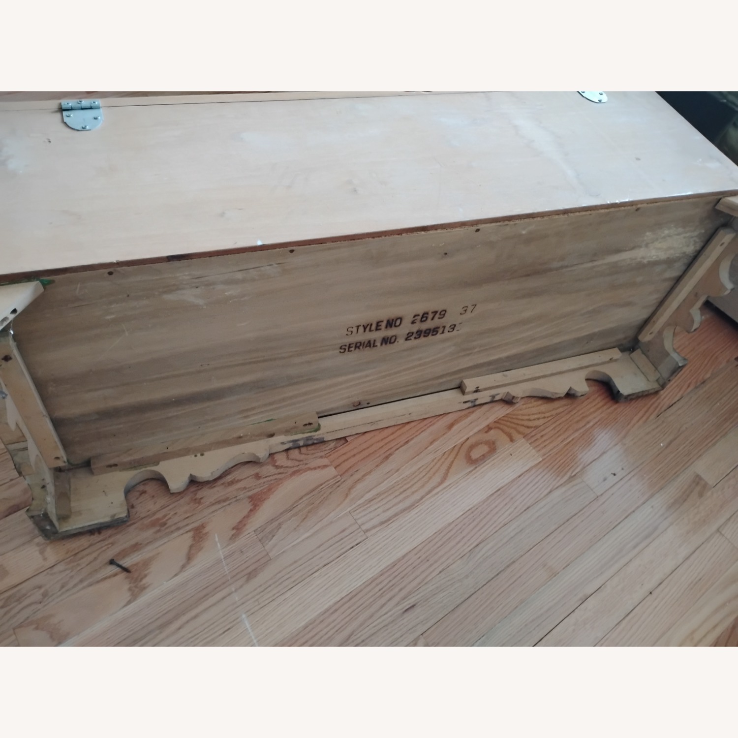 Vintage Lane Cedar Chest – 1932 - image-7
