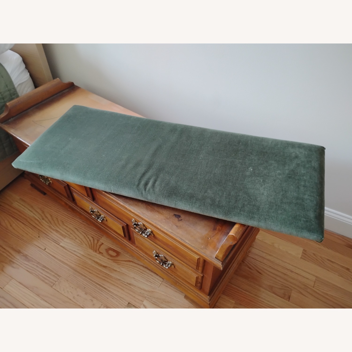 Vintage Lane Cedar Chest – 1932 - image-9