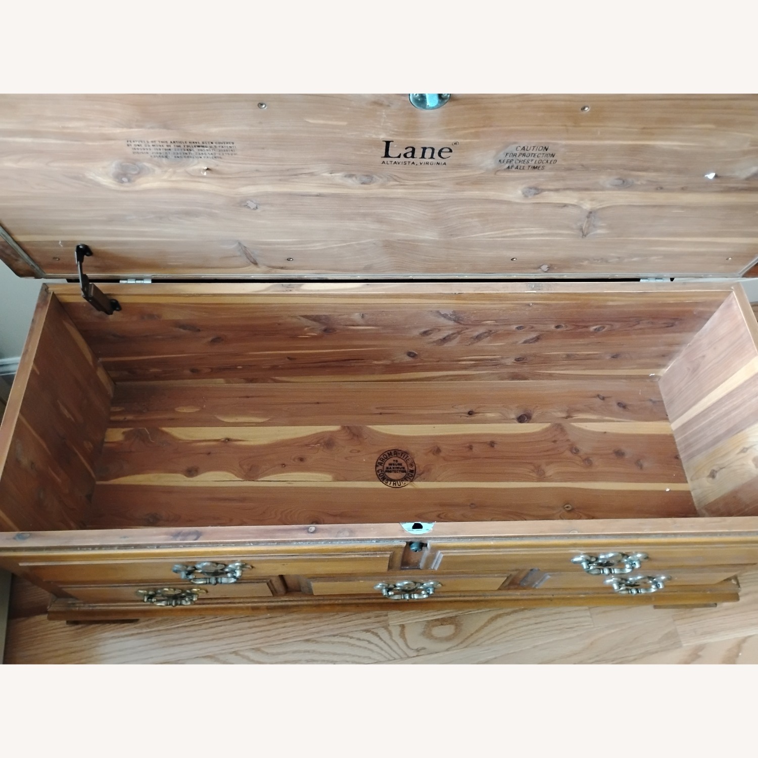 Vintage Lane Cedar Chest – 1932 - image-16
