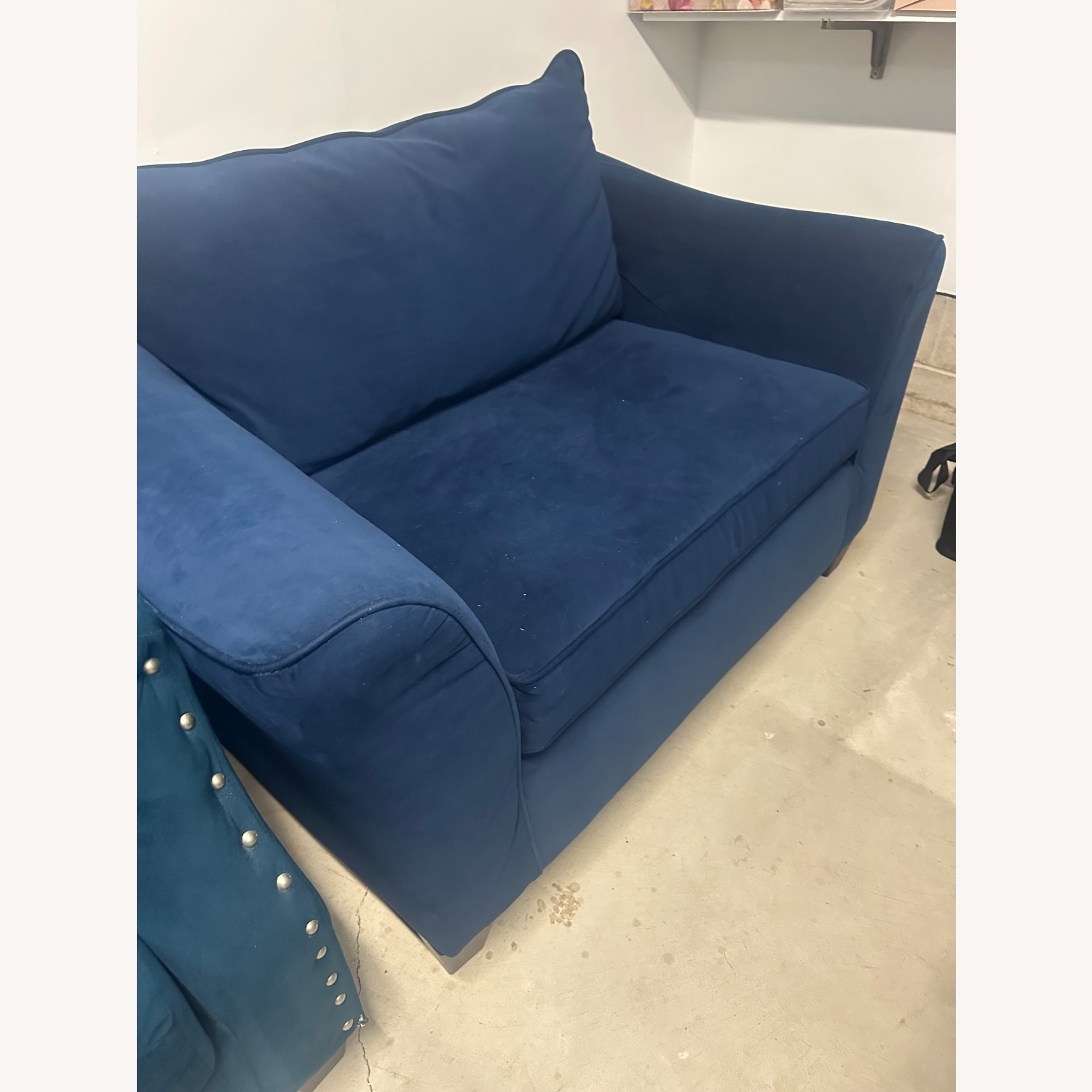 Raymour & Flanigan Blueseat Loveseat - image-2