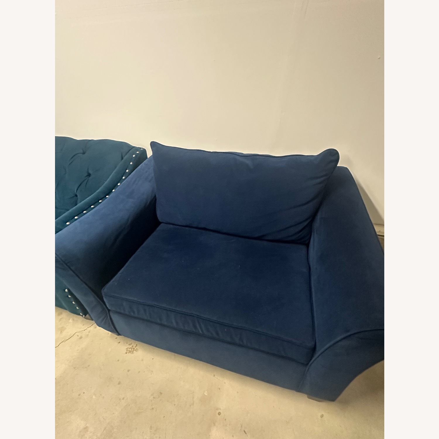 Raymour & Flanigan Blueseat Loveseat - image-3