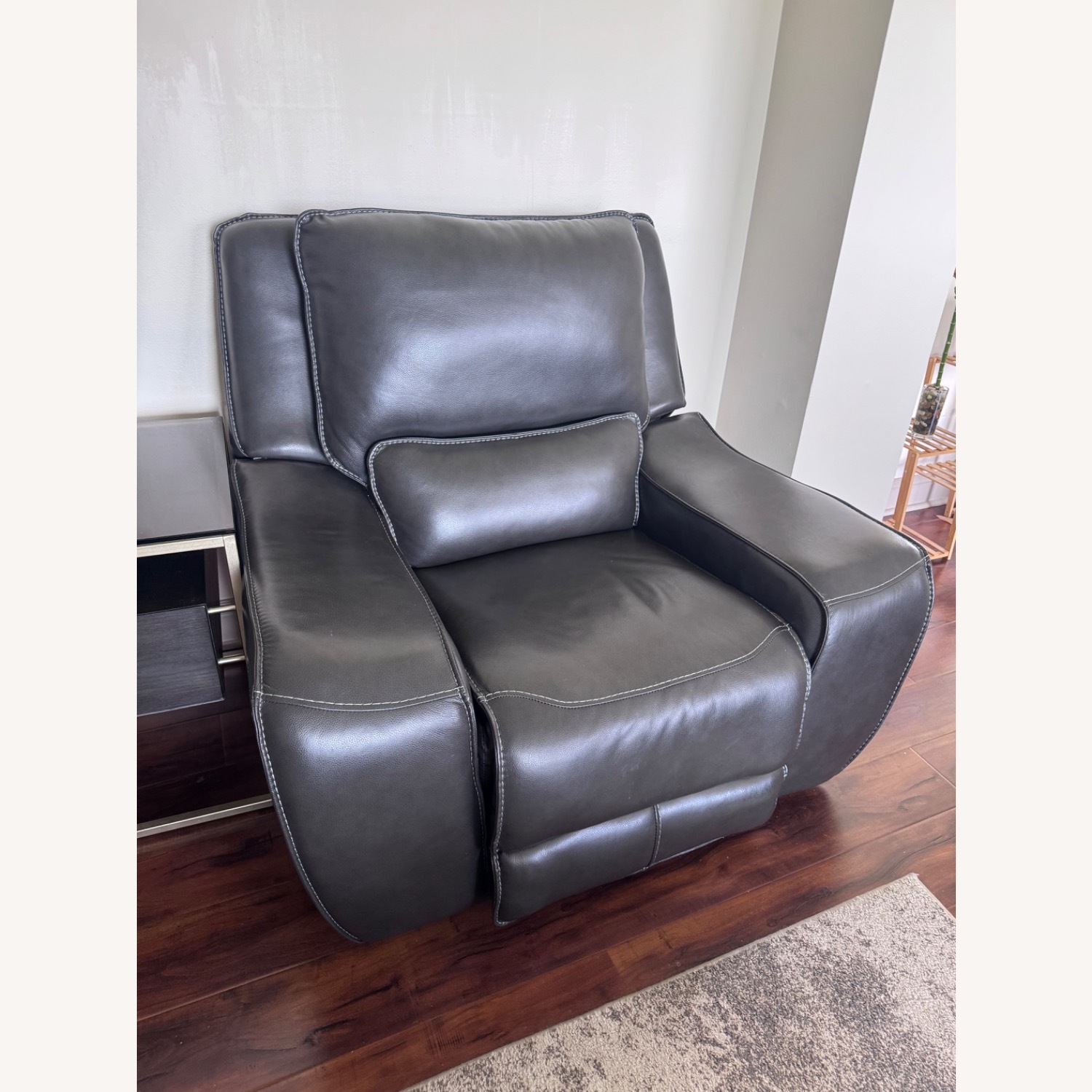 TV Recliners  - image-3