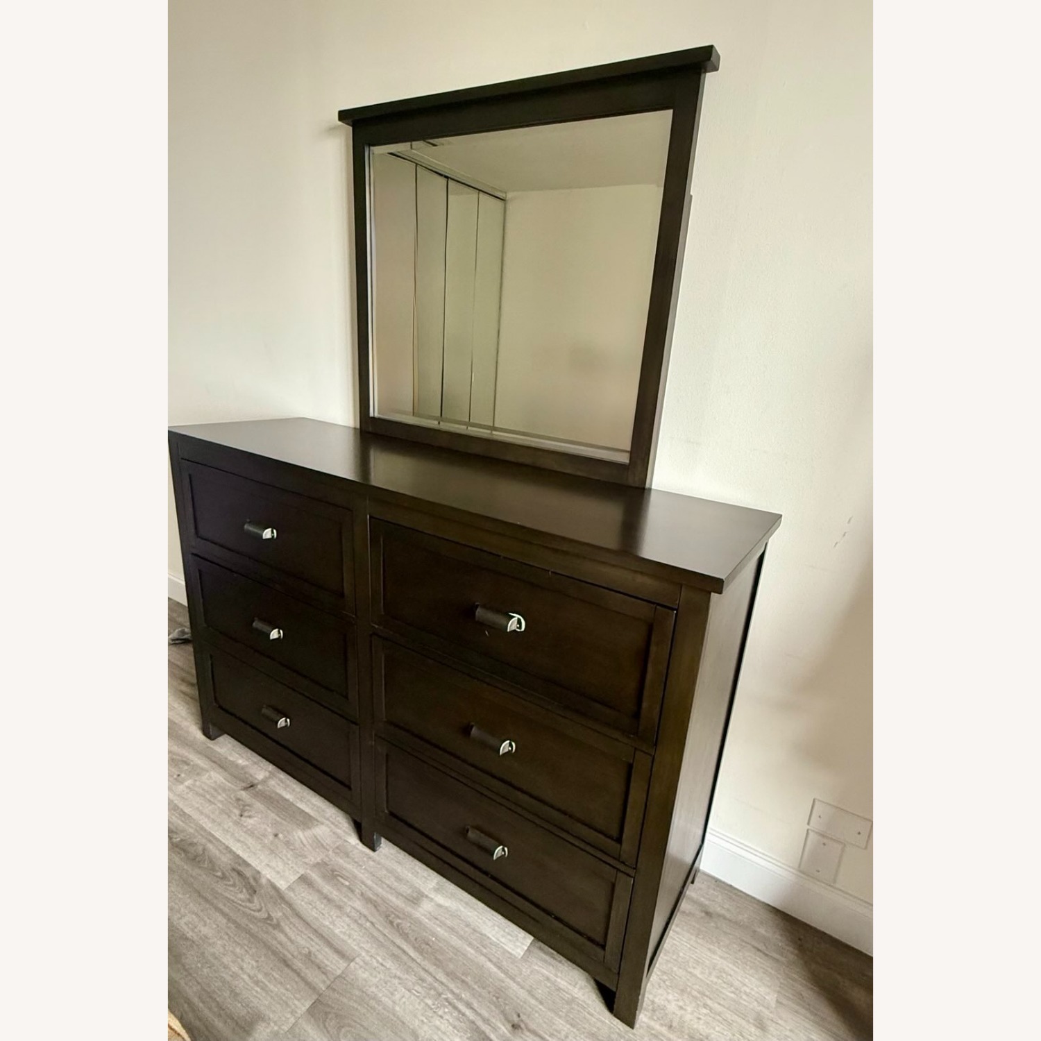 Union City 6-Drawer Dresser (with Mirror) - image-1