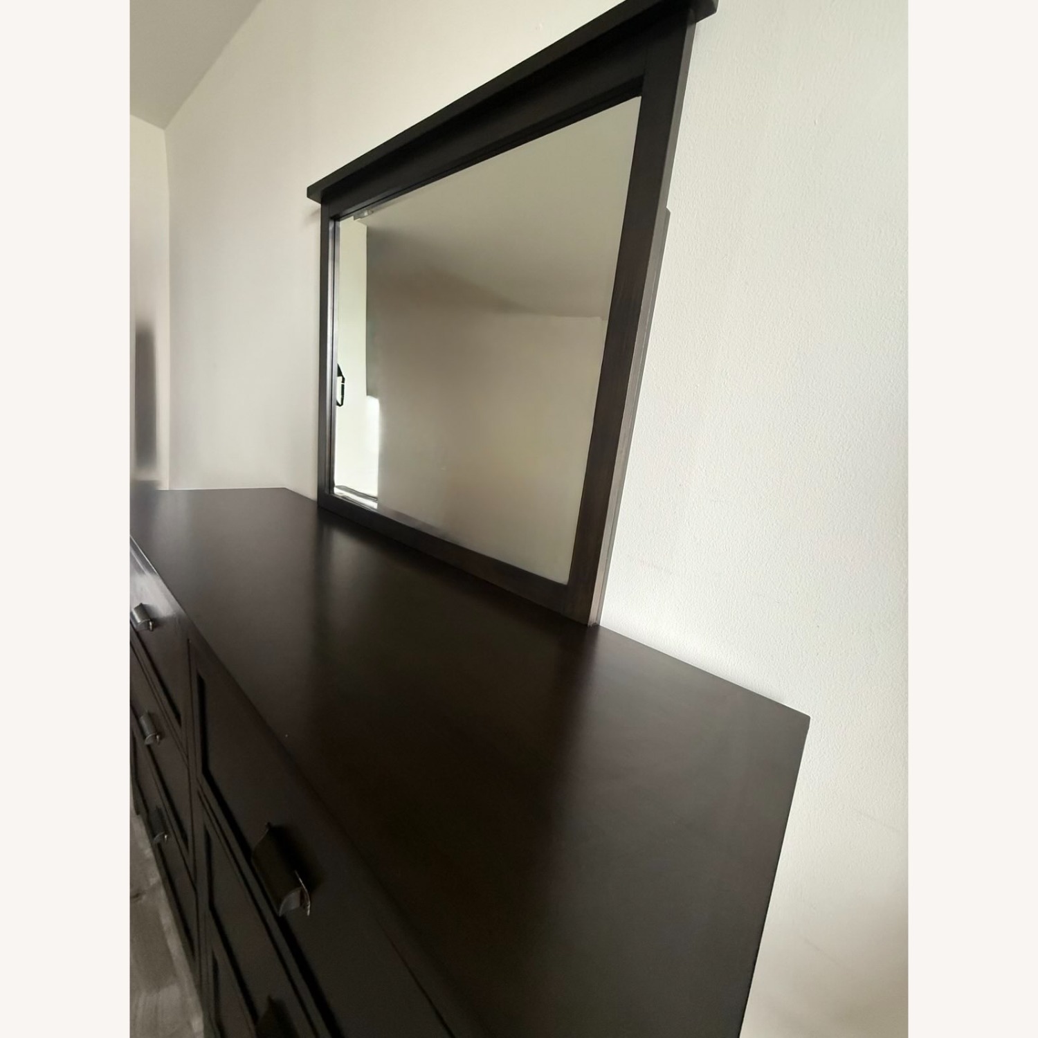 Union City 6-Drawer Dresser (with Mirror) - image-3