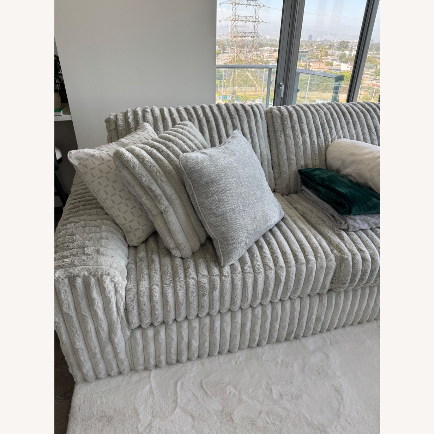 Stupendous Cozy Light Grey 3-piece Sectional Sofa - image-6