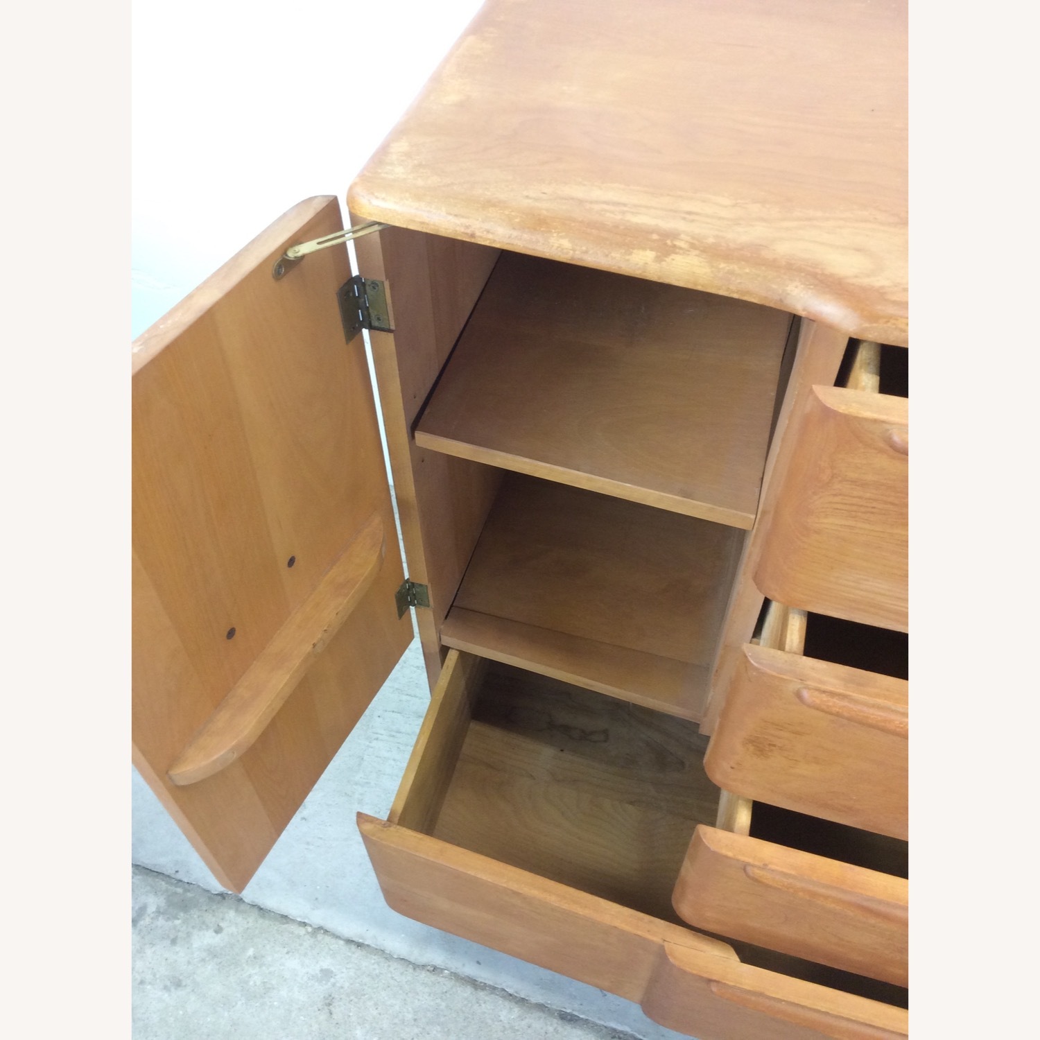 Mid Century Credenza by Heywood Wakefield - image-15