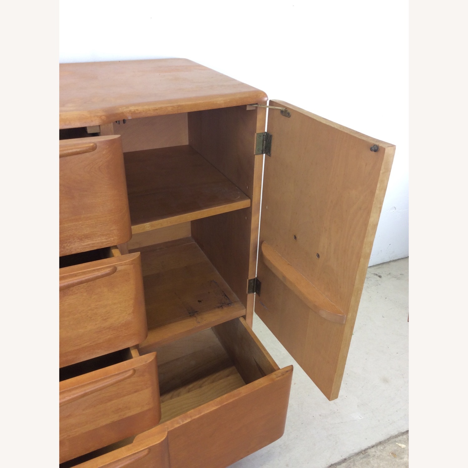 Mid Century Credenza by Heywood Wakefield - image-17