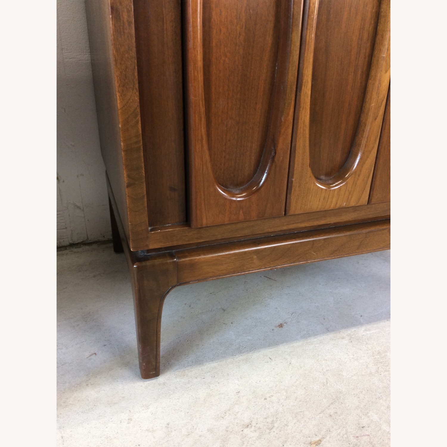Pair of Mid Century Modern Nightstands in Walnut - image-15