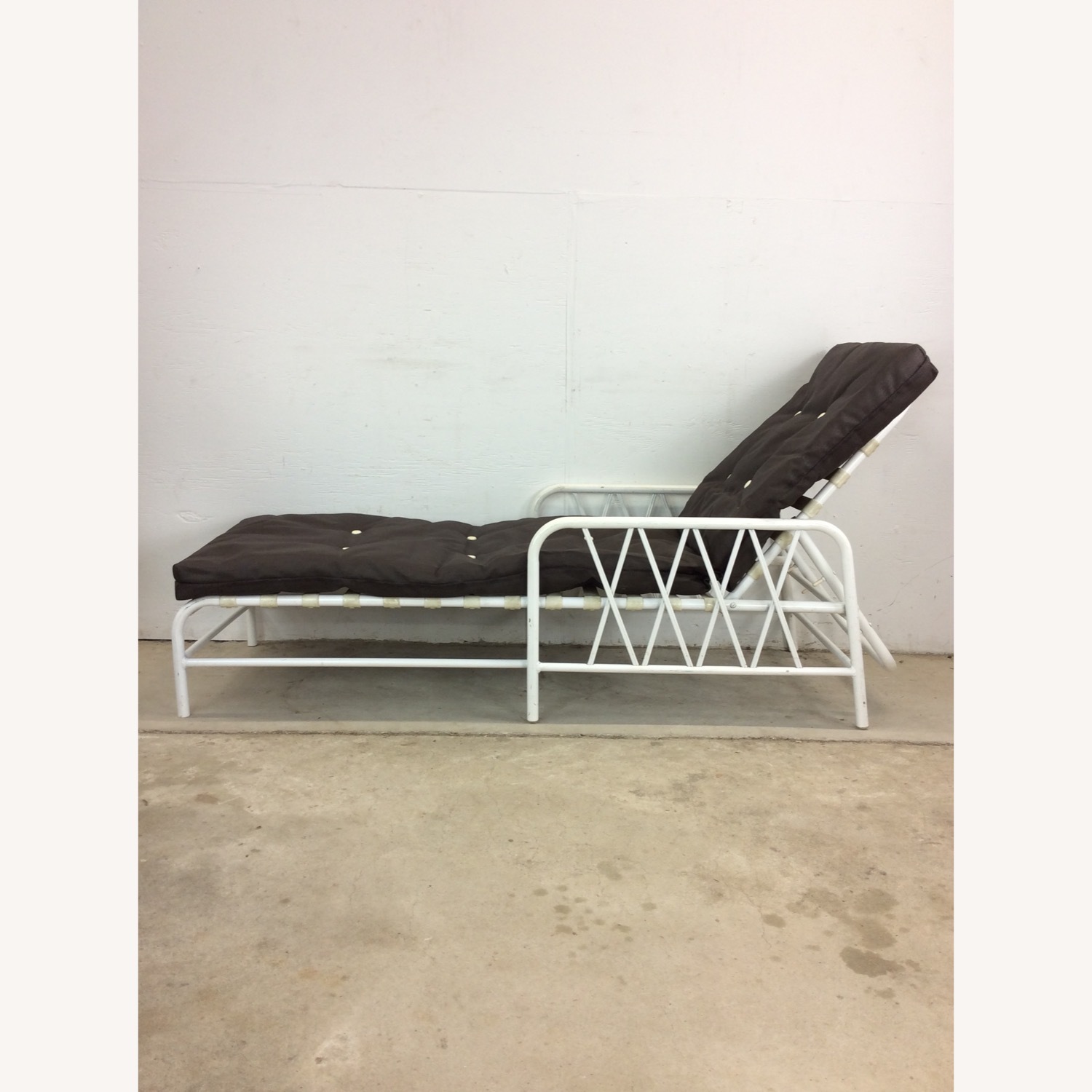Vintage Outdoor Patio Adjustable Aluminum Lounger - image-11