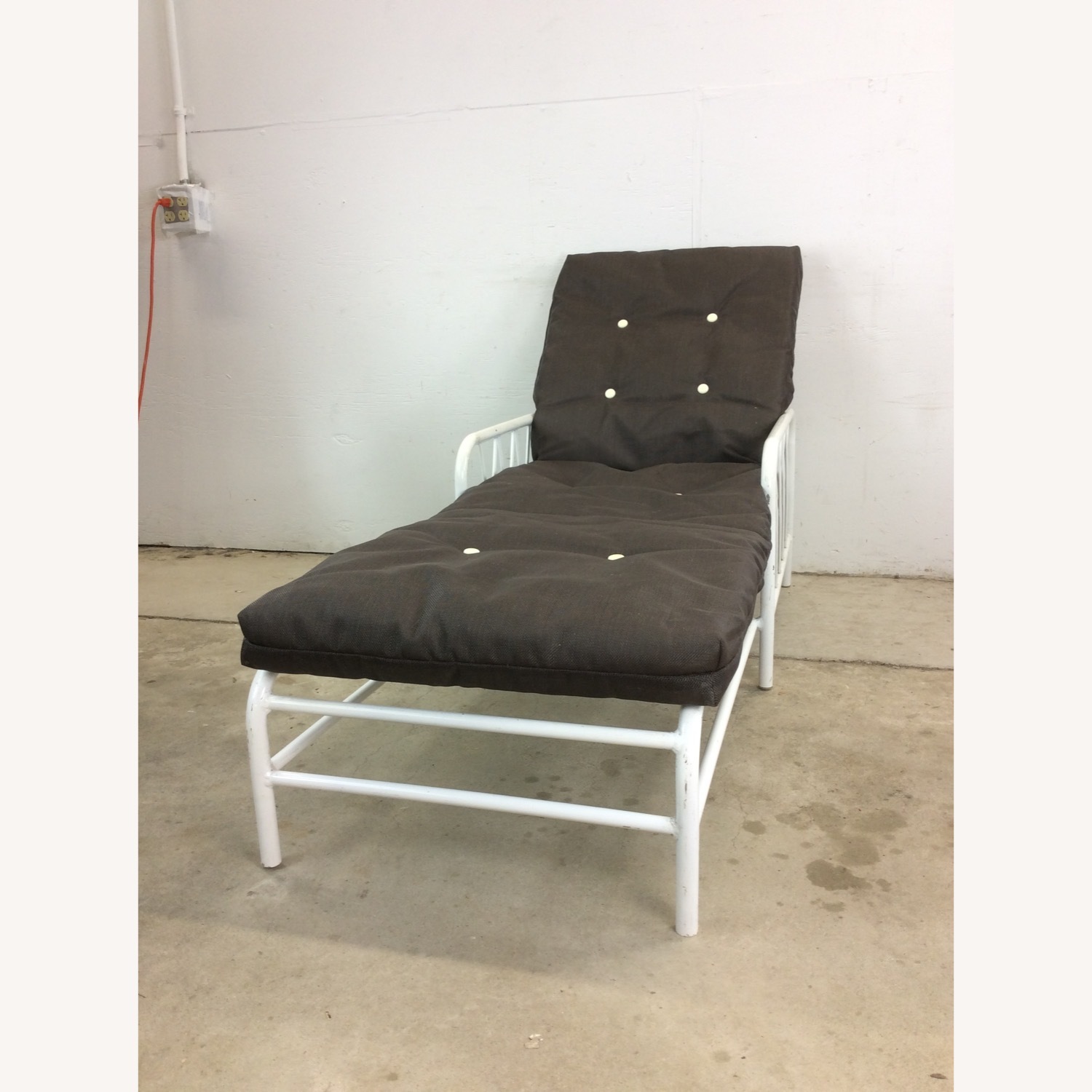 Vintage Outdoor Patio Adjustable Aluminum Lounger - image-2