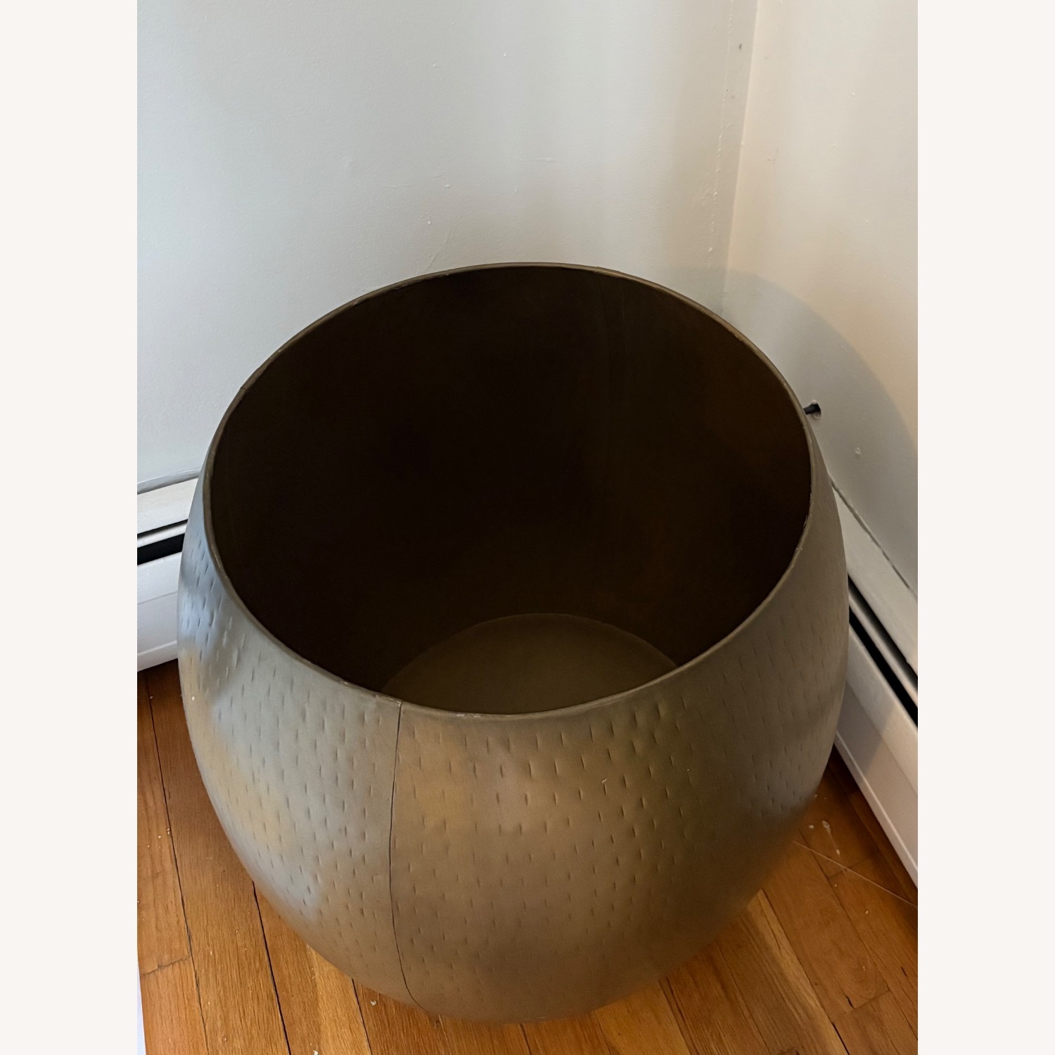 Storage Table - image-2