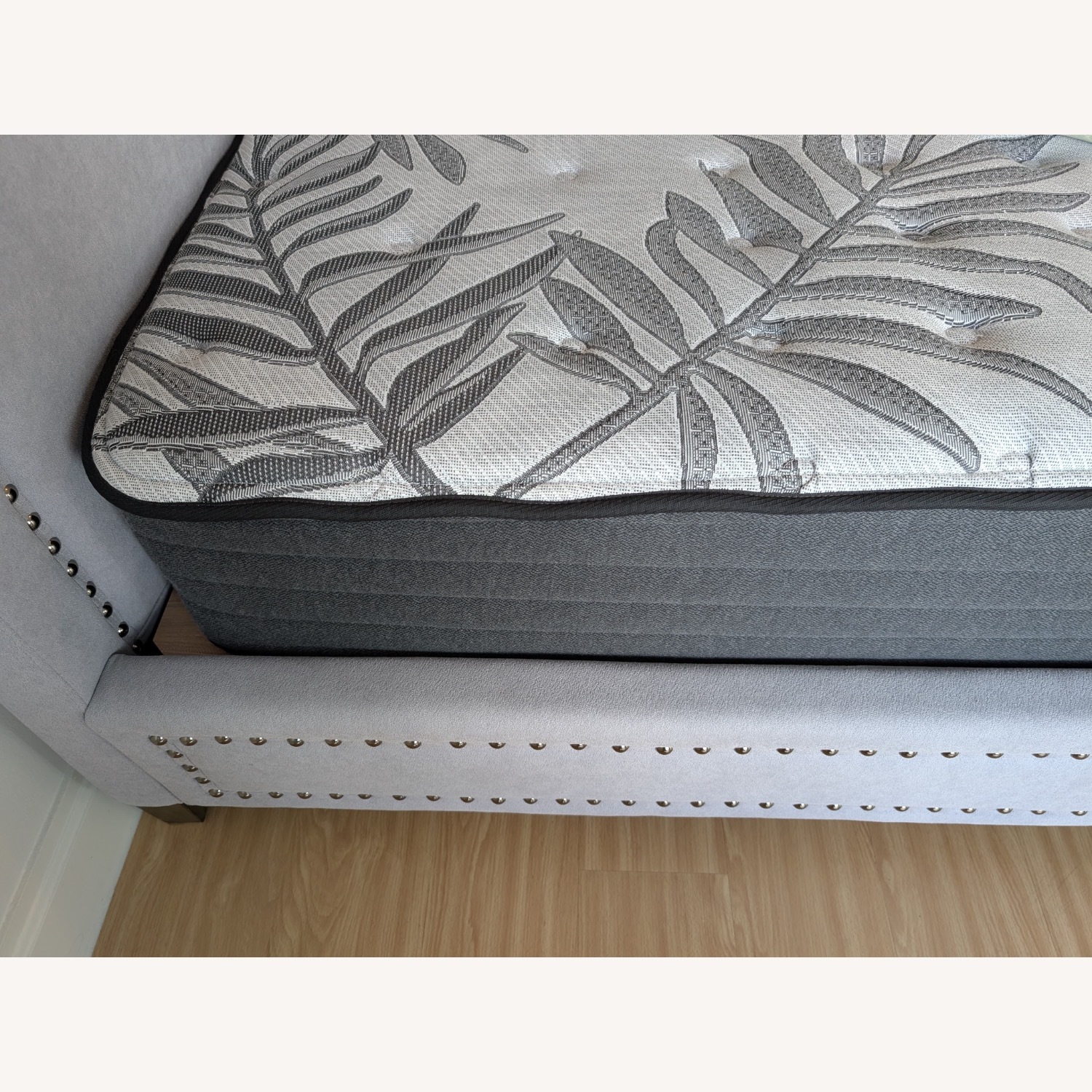 Thomasville Queen Bed  - image-2