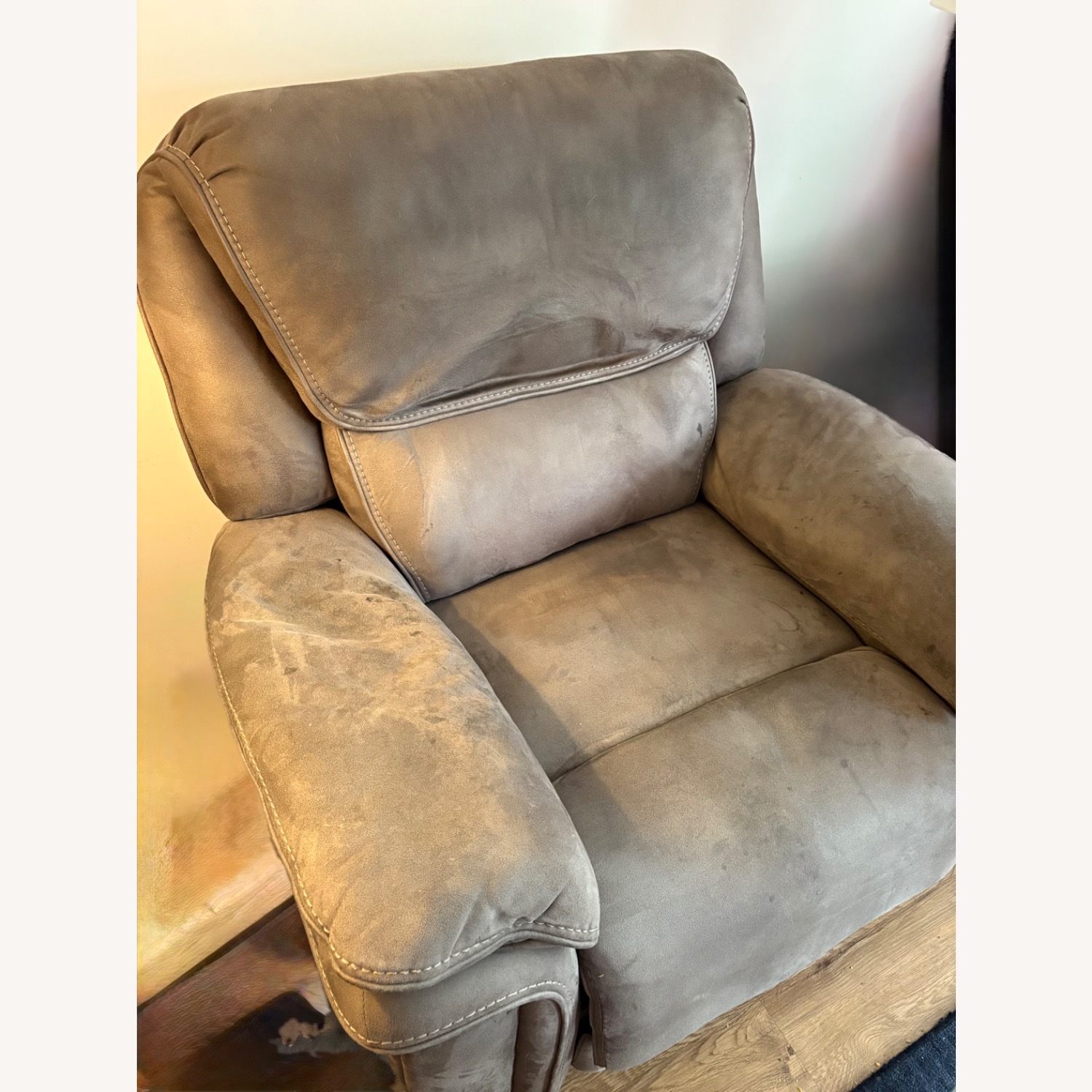 Raymour & Flanigan Electric Recliner - image-2