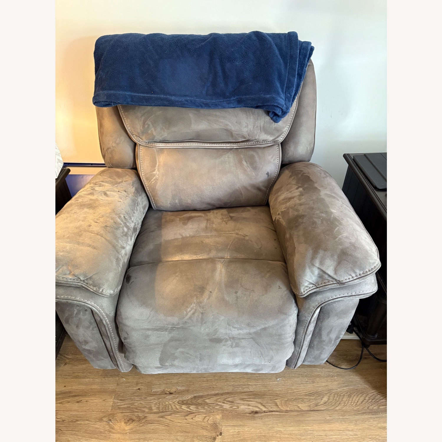 Raymour & Flanigan Electric Recliner - image-1