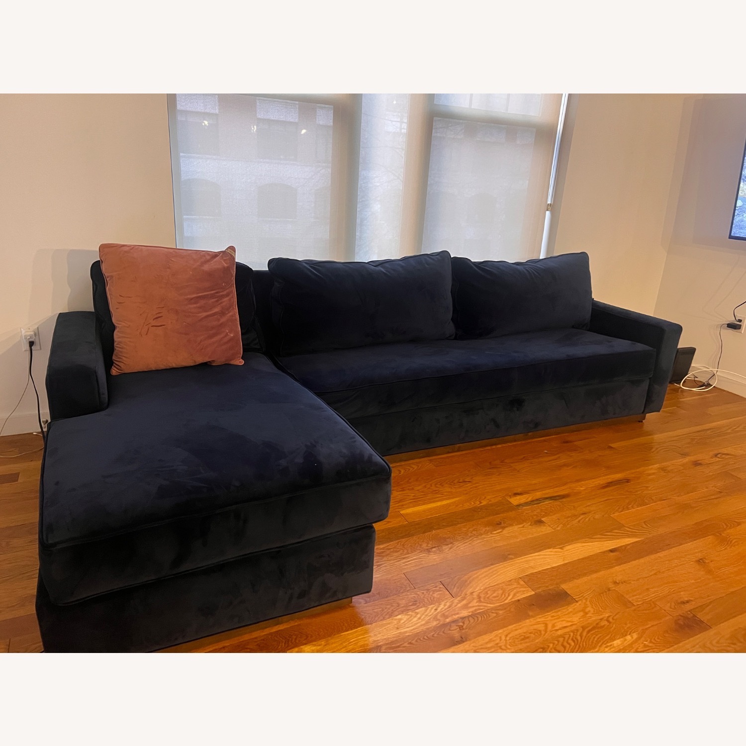 Apt2b Custom Sectional - image-0