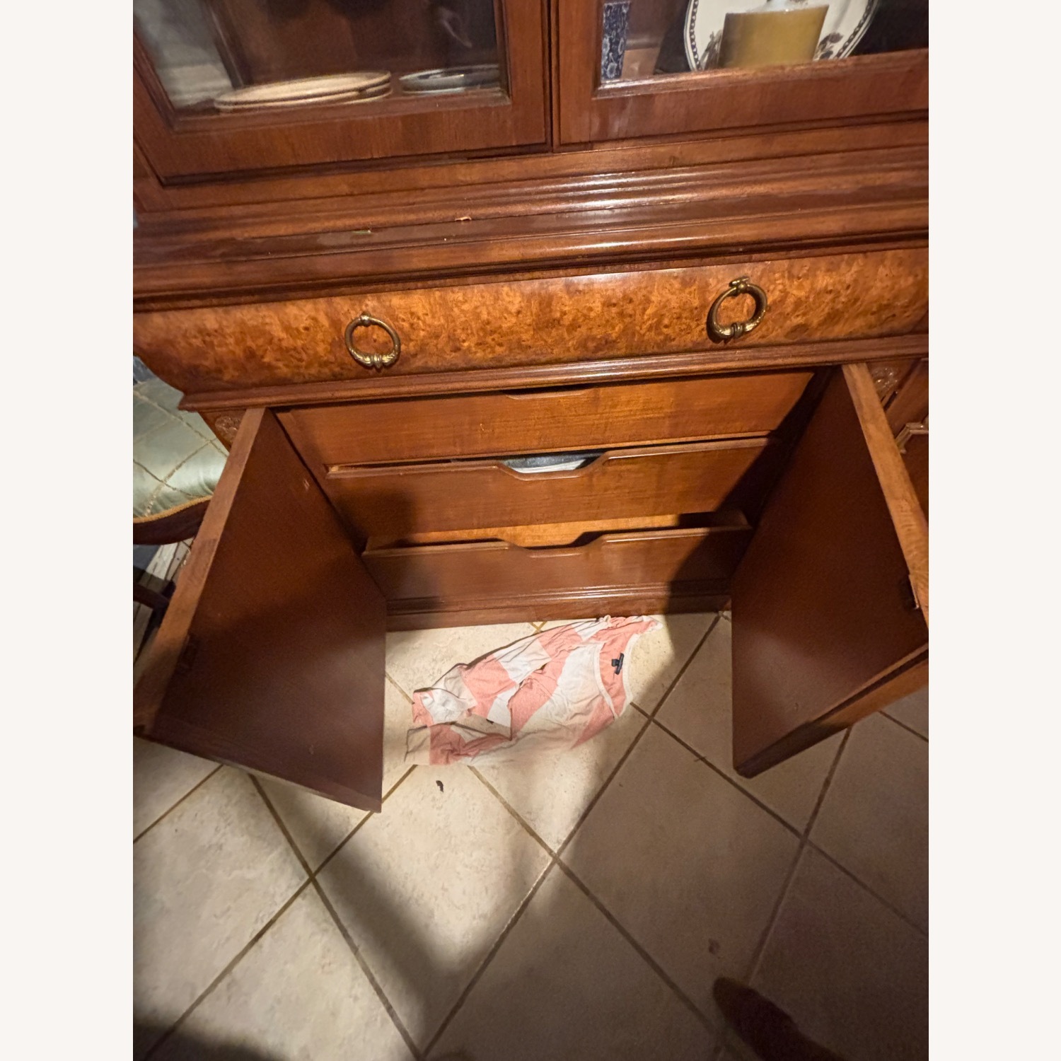 Thomasville China Hutch - image-10
